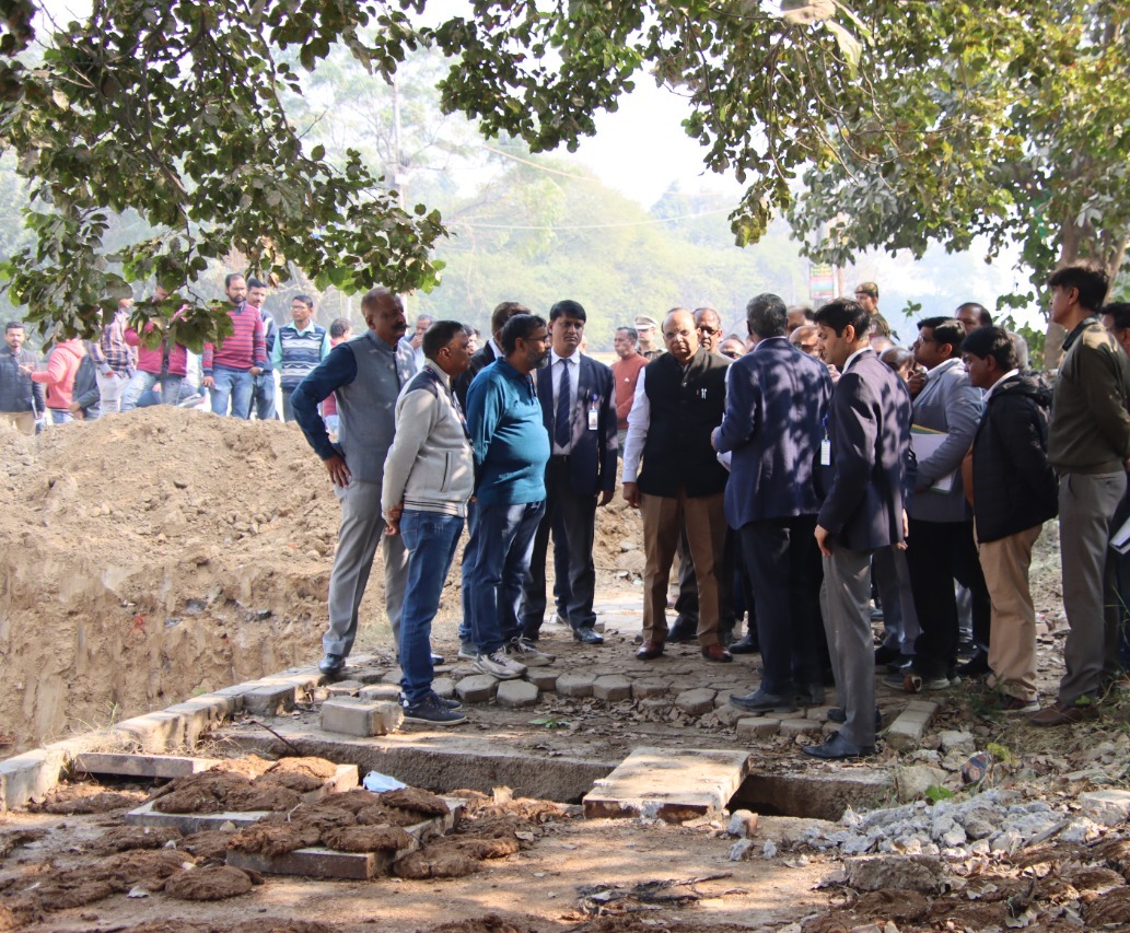 Hon’ble Lt. Governor inspected the construction of Airport Drain and 05 Water Bodies in Dwarka.