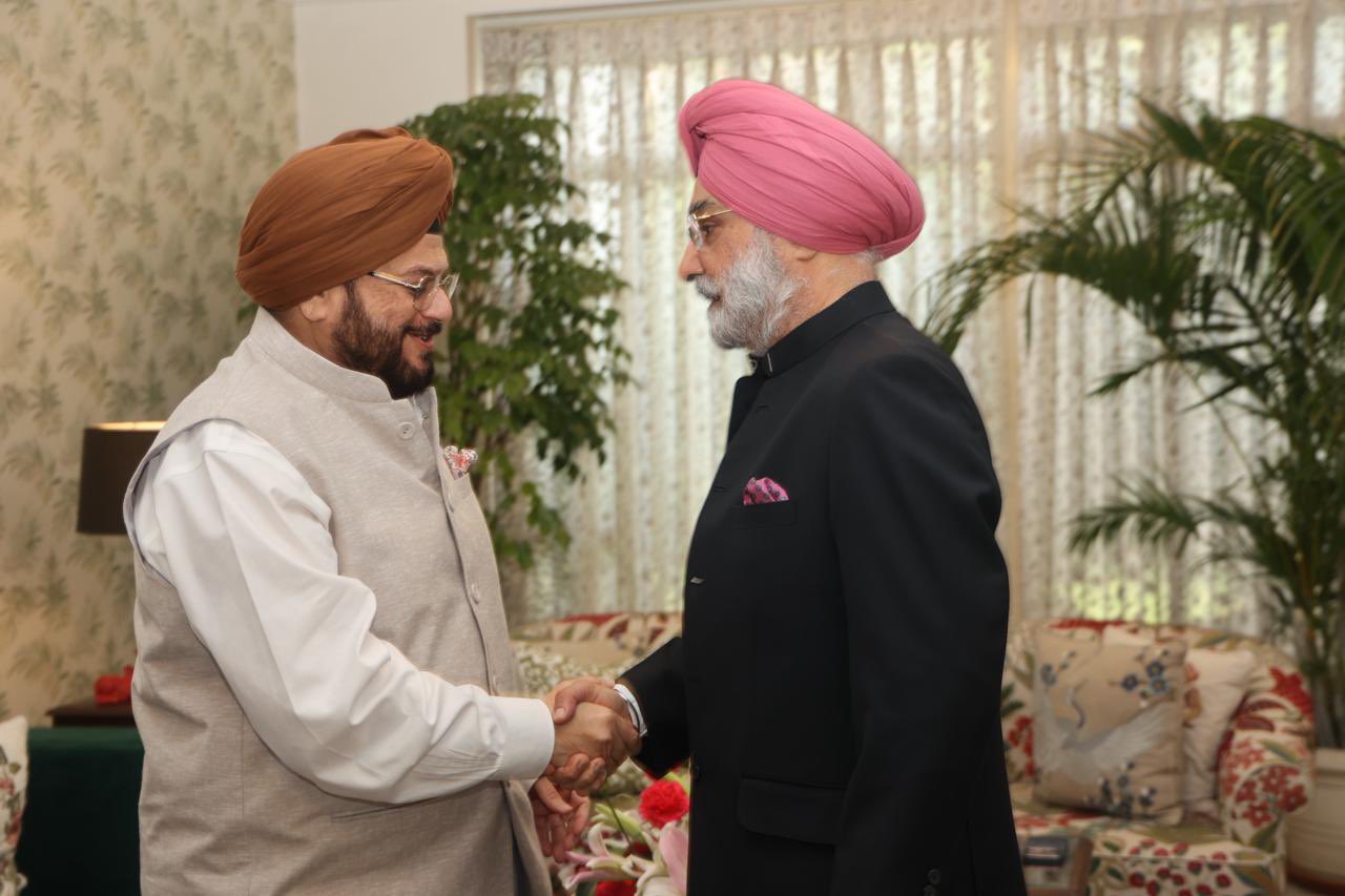 Sardar Ashwajit Singh called on Hon’ble Lt. Governor.