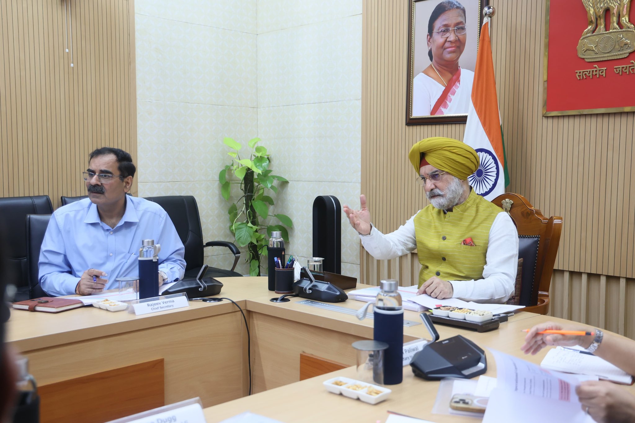 Hon’ble Lt. Governor reviewed the functioning of the Delhi Fire Service.