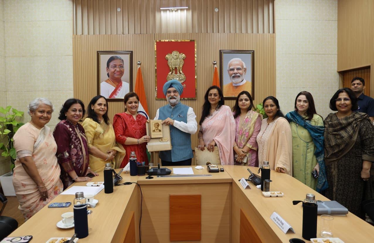 Ms. Simran Sahni, Chairperson, FLO-FICCI Women's Chamber of Commerce, along with a delegation of women…
