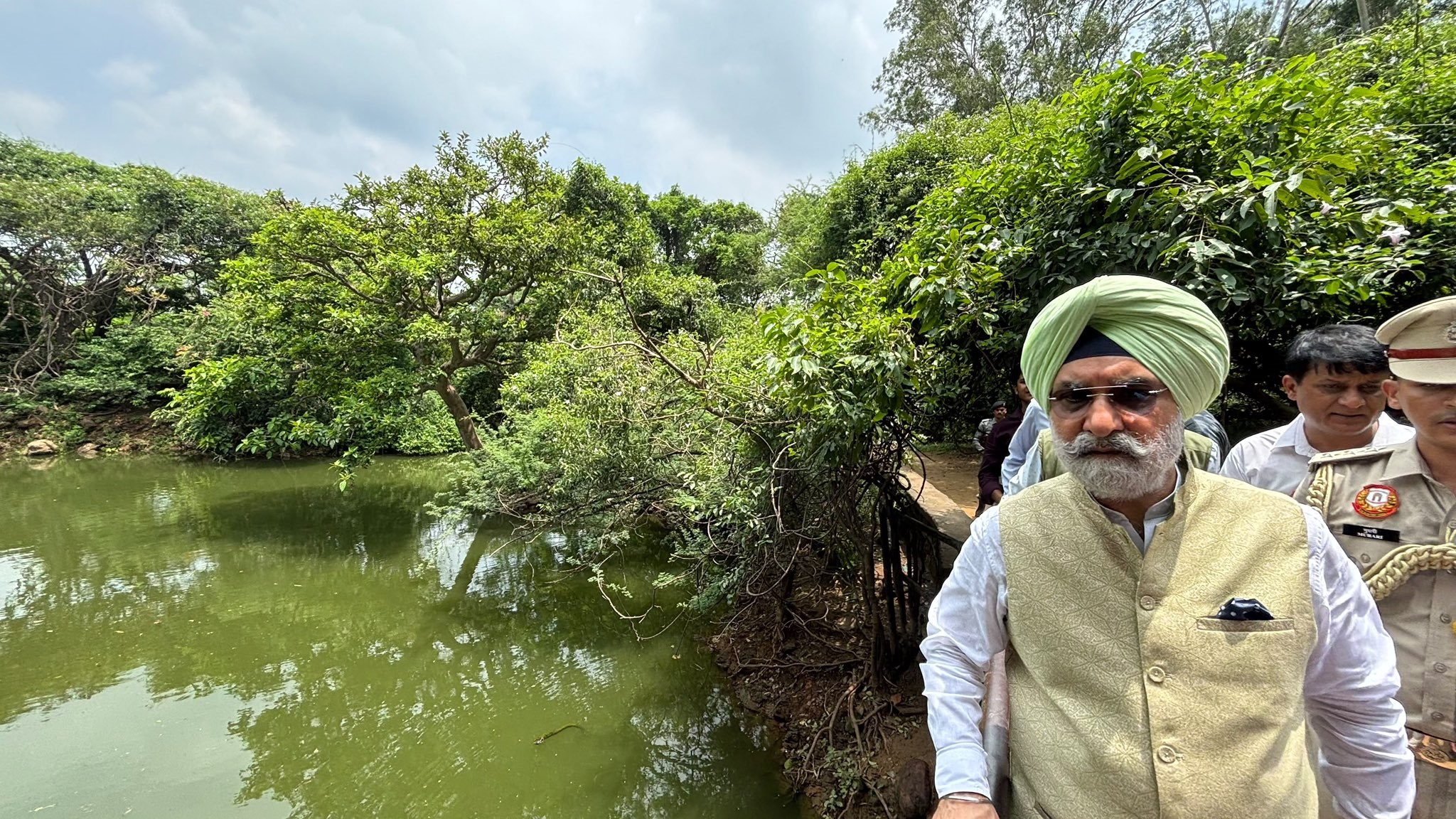 Hon’ble Lt. Governor participated in a Mega Plantation Drive at Kamla Nehru Ridge organised by Delhi Development…