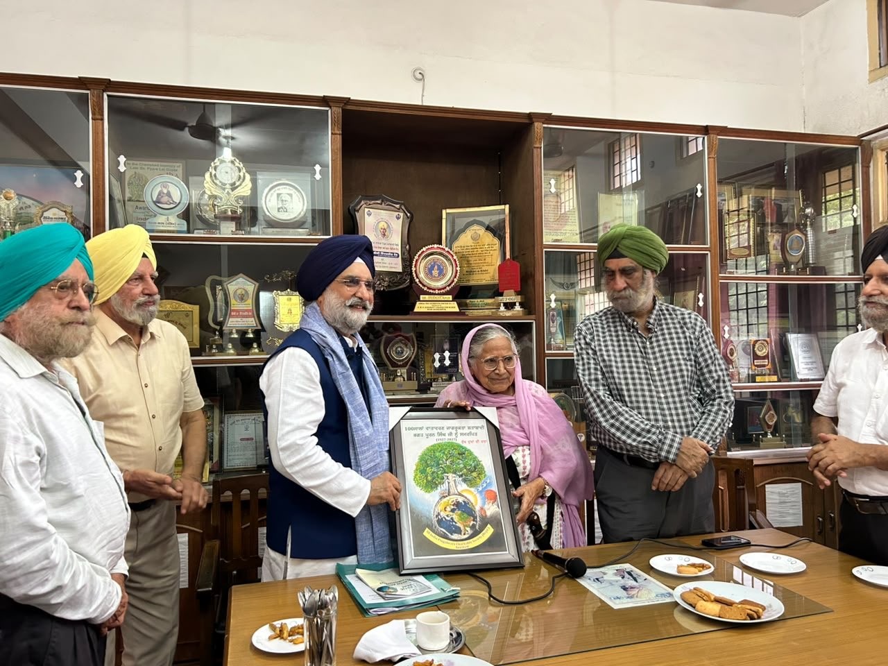 माननीय उपराज्यपाल ने ऑल इंडिया पिंगलवाड़ा चैरिटेबल सोसाइटी, मानावाला (अमृतसर) का दौरा किया।