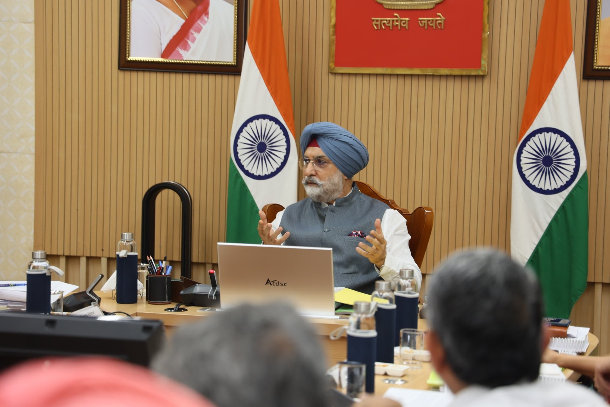 Hon’ble Lt. Governor chaired a meeting of Delhi Development Authority.