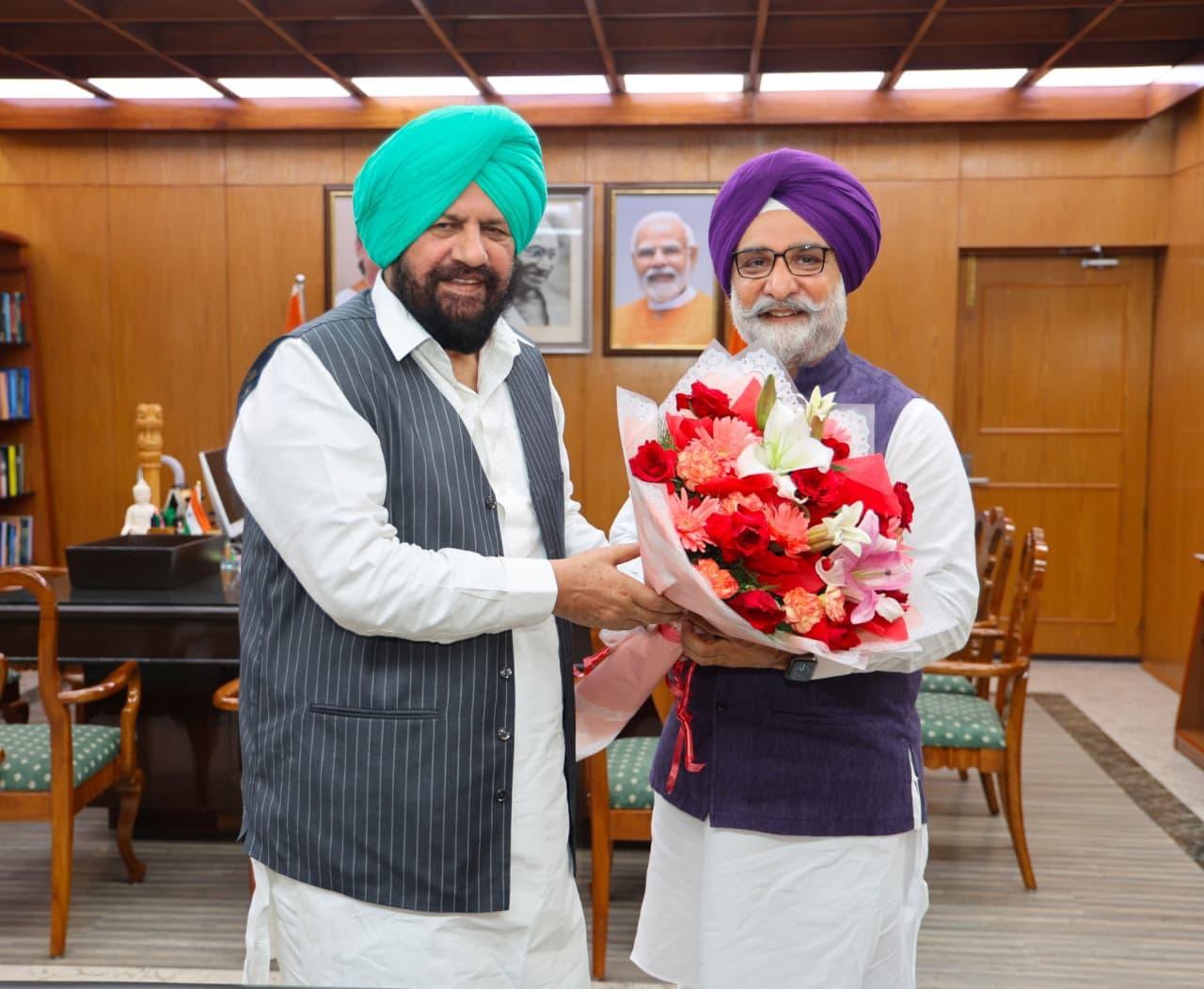 Sardar Harjit Singh Grewal, Chairperson, National Commission for Minorities called on Hon’ble Lt. Governor.