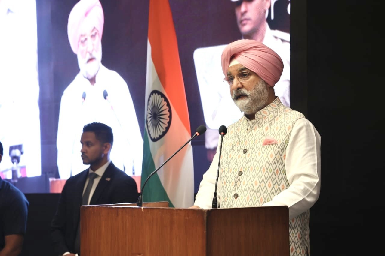 Hon’ble Lt. Governor addressed the US-India Tech Cooperation Conference alongside US Ambassador H.E. Mr. Sergio Gor and…