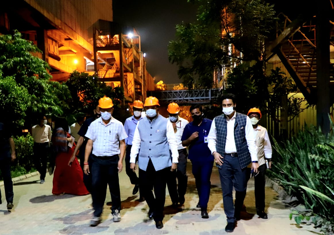 Hon’ble Lt. Governor inspected the Okhla Waste-to-Energy Plant on 02nd June, 2022 along with officers.