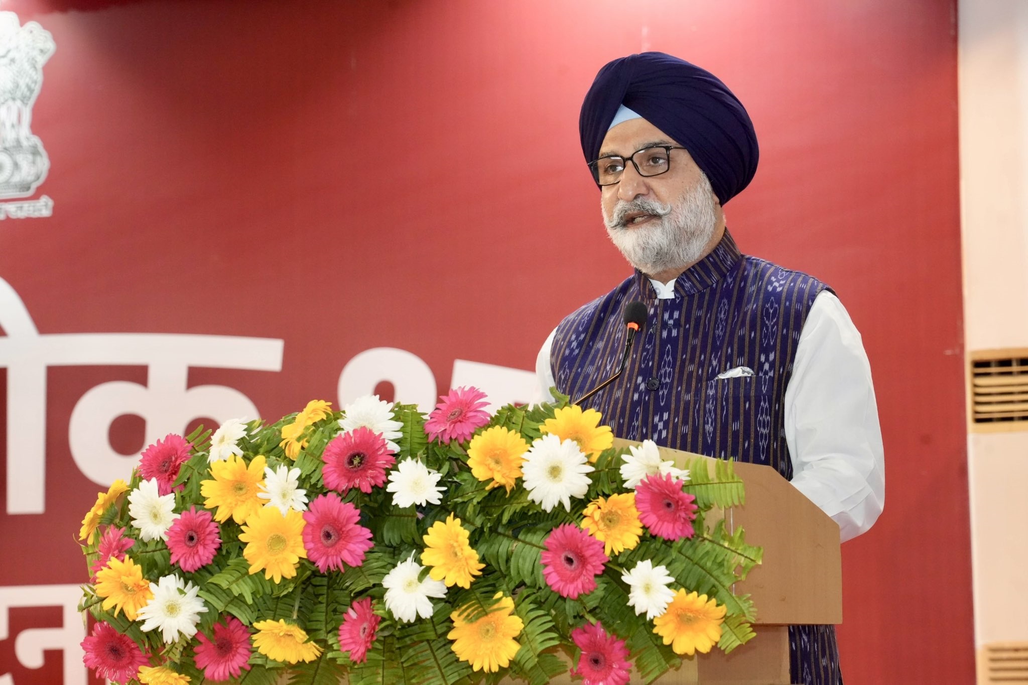 माननीय उपराज्यपाल ने पटना के लोक भवन में बिहार के विश्वविद्यालयों के शिक्षकों और छात्रों को संबोधित किया।
