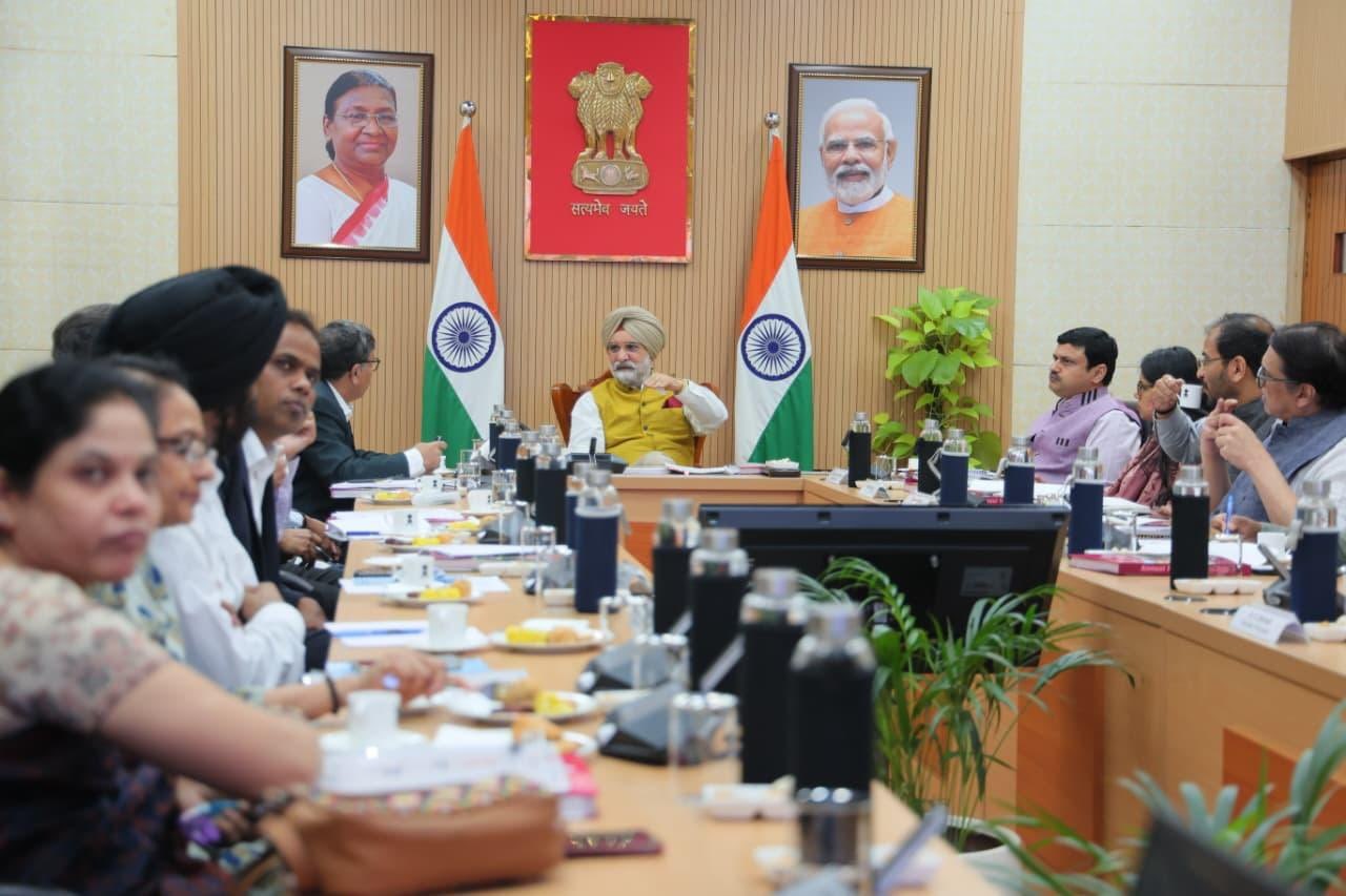 Hon’ble Lt. Governor chaired the 6th Court Meeting of Netaji Subhas University of Technology.