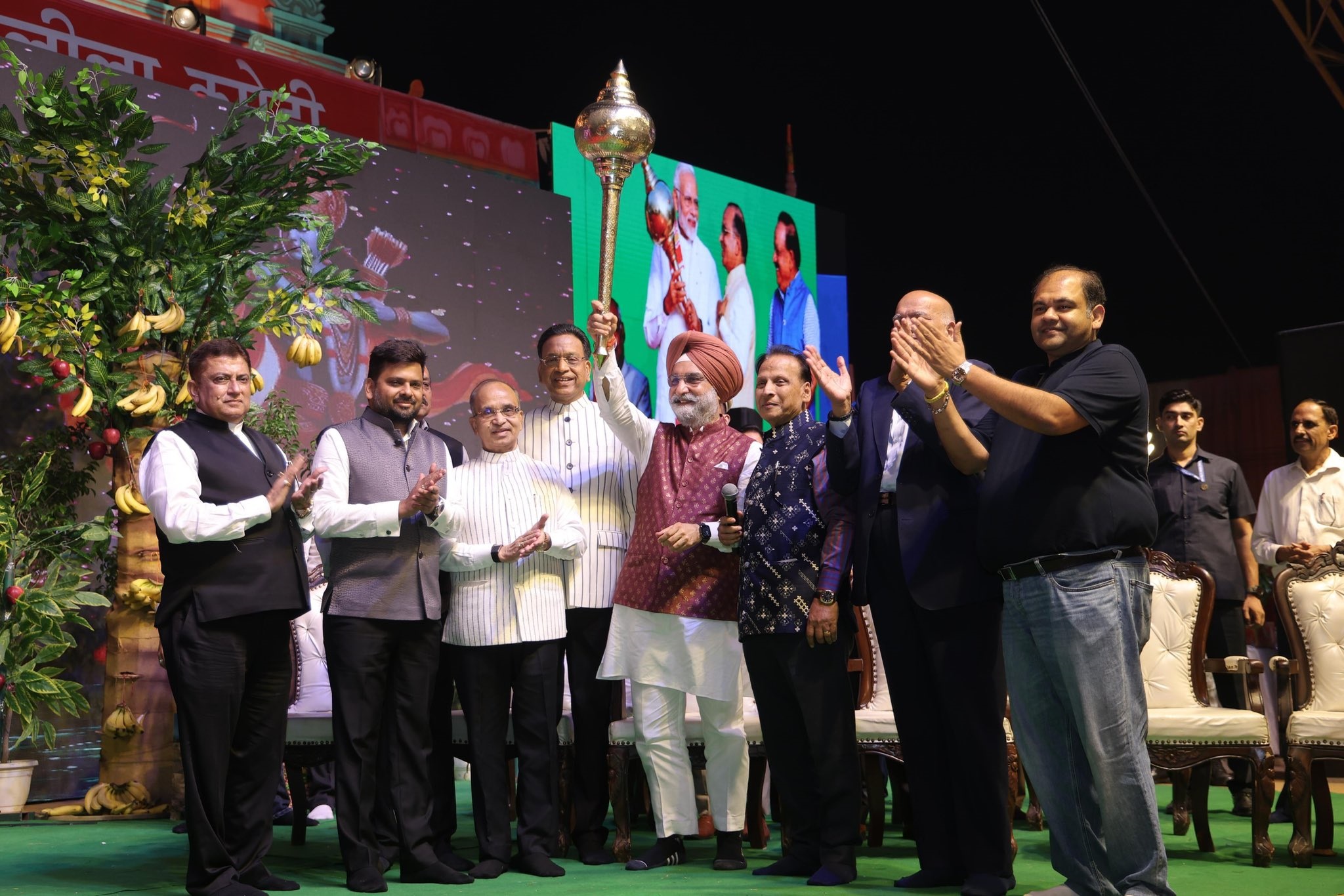 Hon’ble Lt. Governor witnessed the grand staging of the Luv Kush Ramleela at the historic Red Fort grounds.