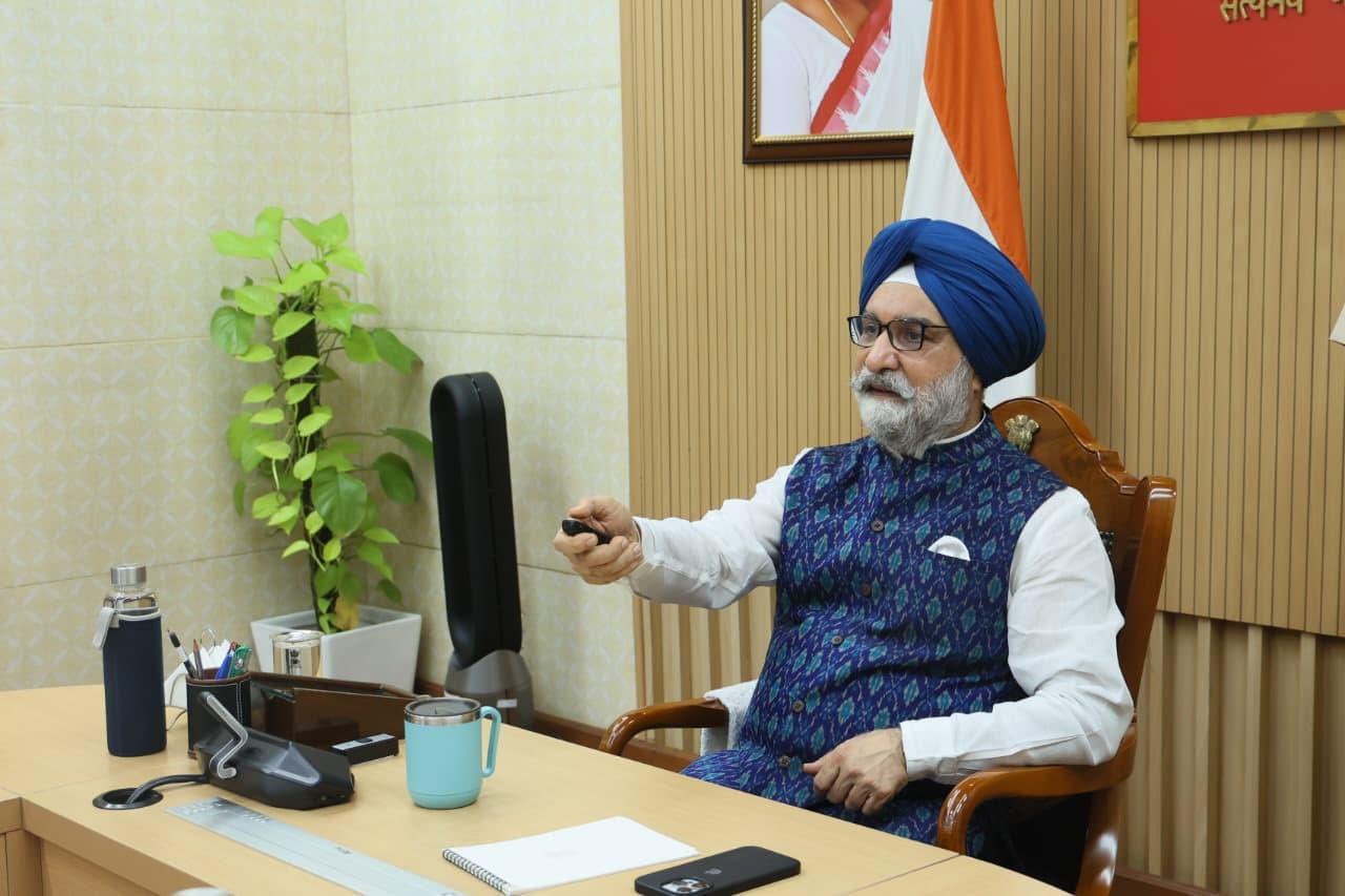 Hon’ble Lt. Governor unveiled the curtain-raiser poster and video of the DDA-University Sports Cup 2026, alongside the…