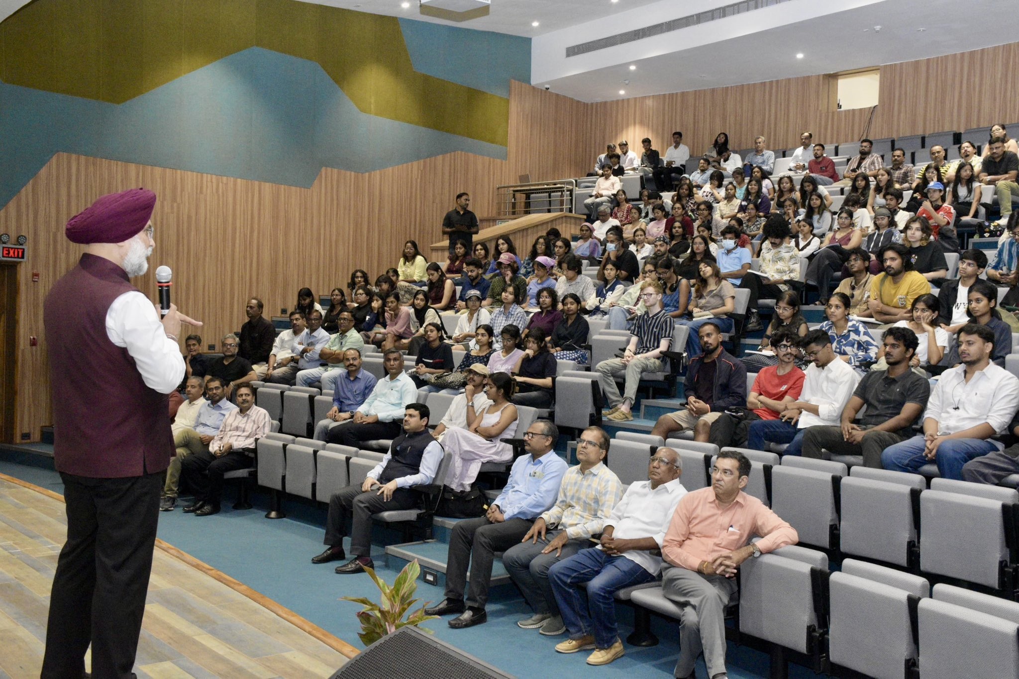 Hon’ble Lt. Governor addressed students and faculty at the National Institute of Design (NID), Gandhinagar.