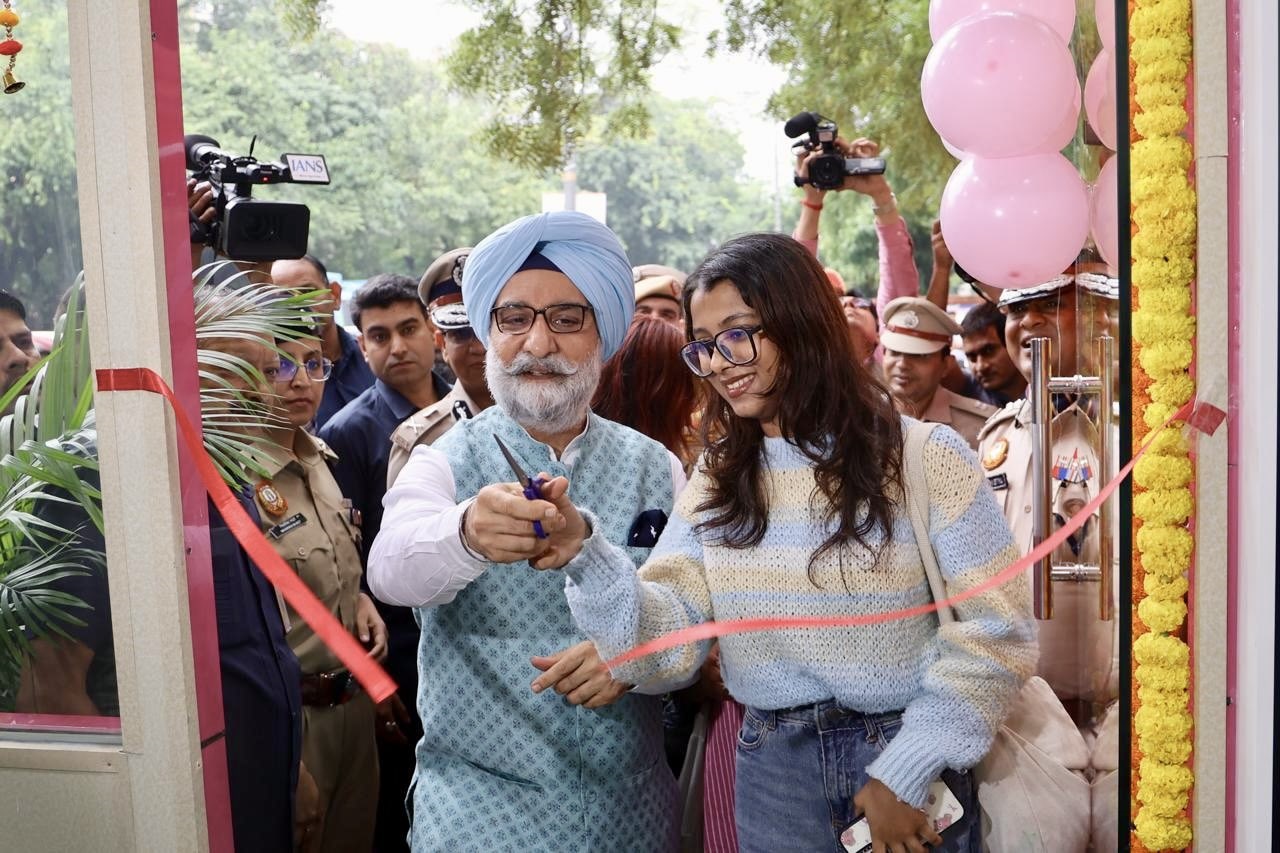 माननीय उपराज्यपाल ने उत्तरी जिले के सिविल लाइन्स पुलिस स्टेशन के अंतर्गत, इंद्रप्रस्थ कॉलेज फॉर विमेन के पास एक '…