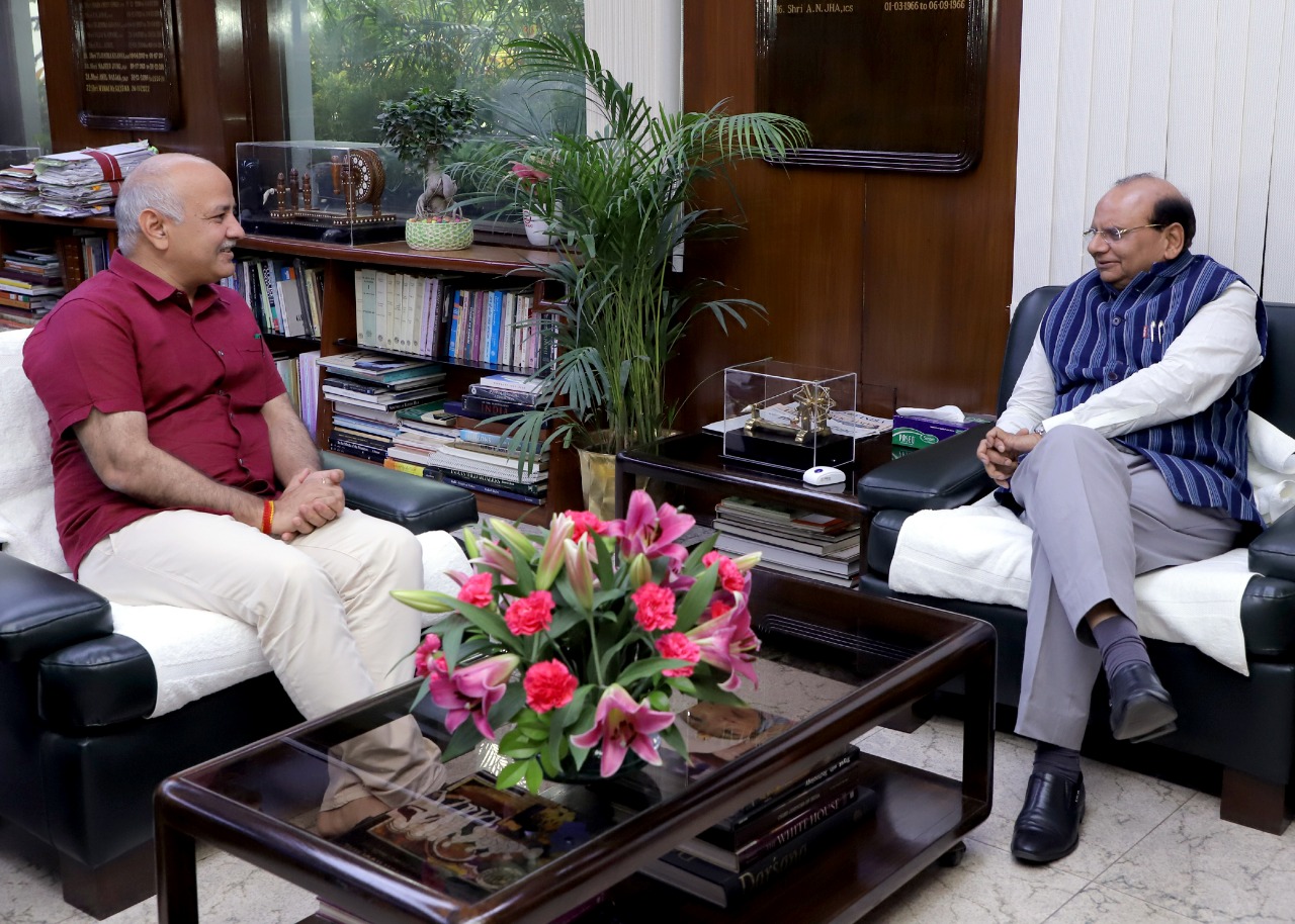 Hon'ble Dy. Chief Minister Shri Manish Sisodia Ji called on the Hon’ble Lt. Governor at Raj Niwas