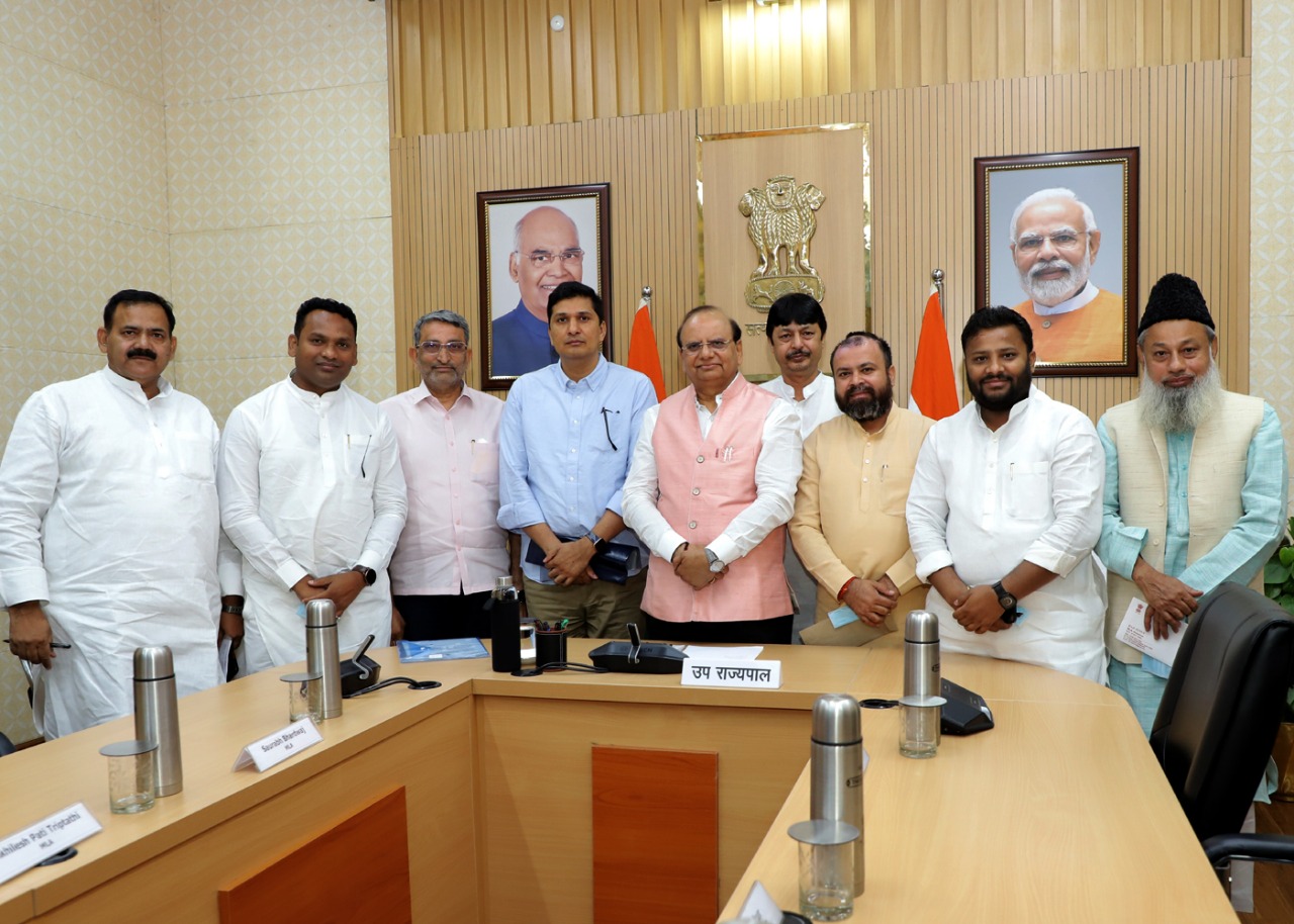 Members of the Delhi Legislative Assembly called on the Hon’ble Lt. Governor at Raj Niwas