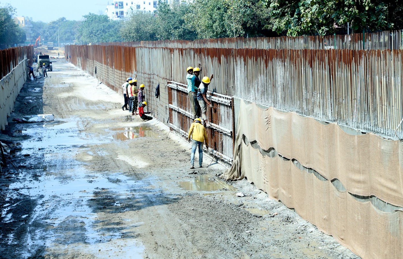 Hon’ble Lt. Governor inspected progress of works of Airport drain.