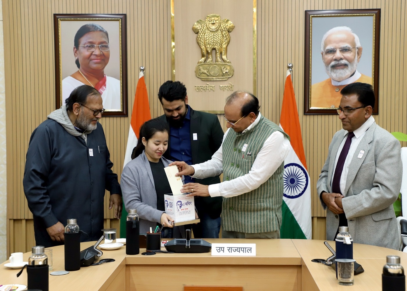Hon’ble Lt. Governor met representatives of All India Federation of the Deaf on the occasion of their 67th Flag Week.