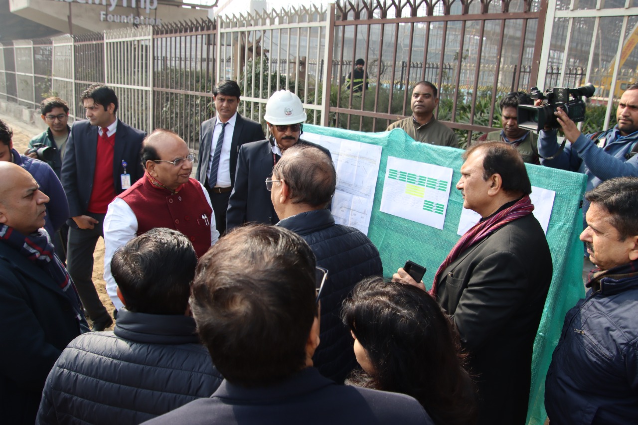 Hon’ble Lt. Governor visited site of Barapullah Phase 3 at Sarai Kale Khan.