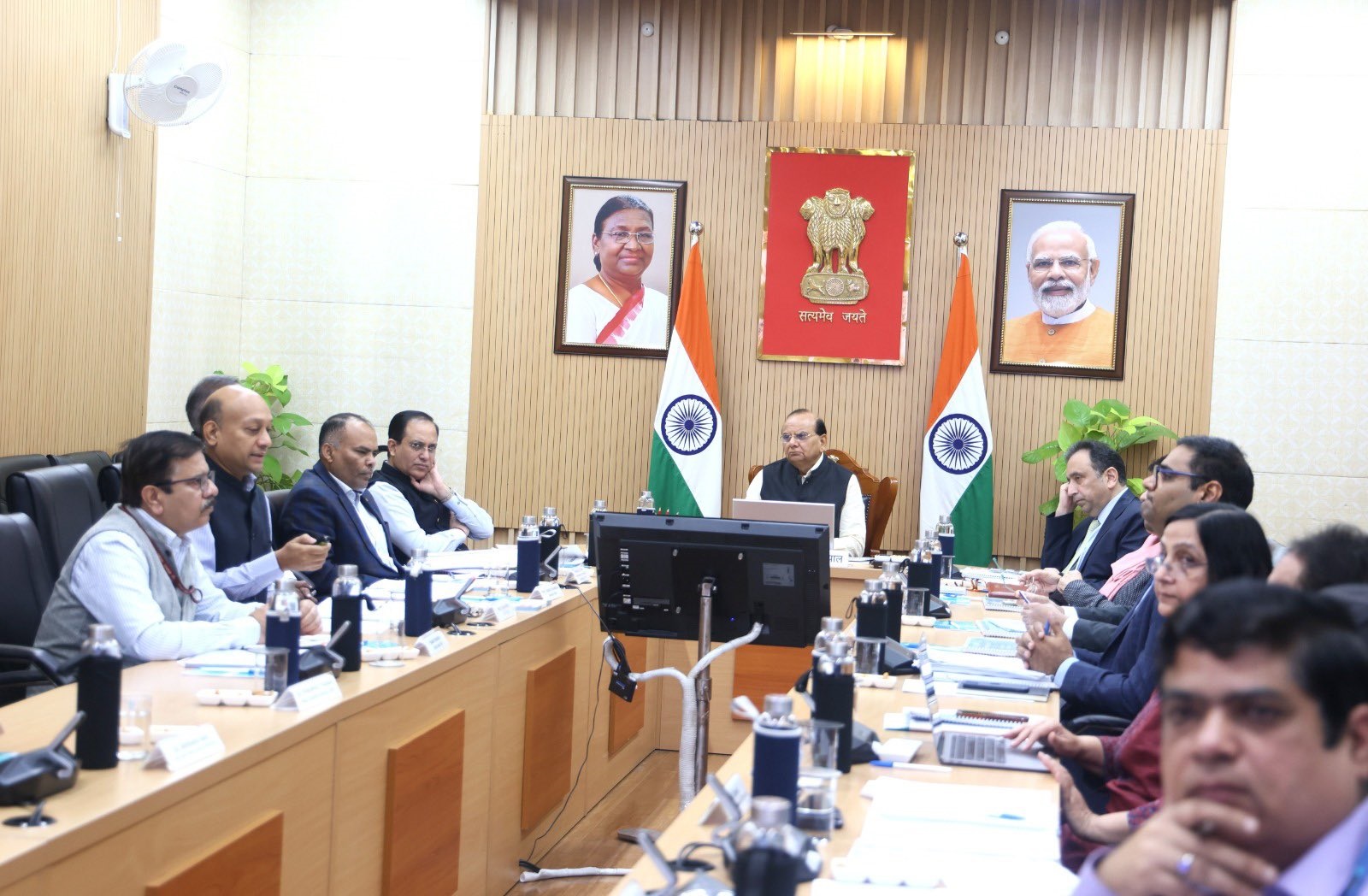 Hon’ble Lt. Governor chaired the 17th General Council meeting of IIIT-Delhi.
