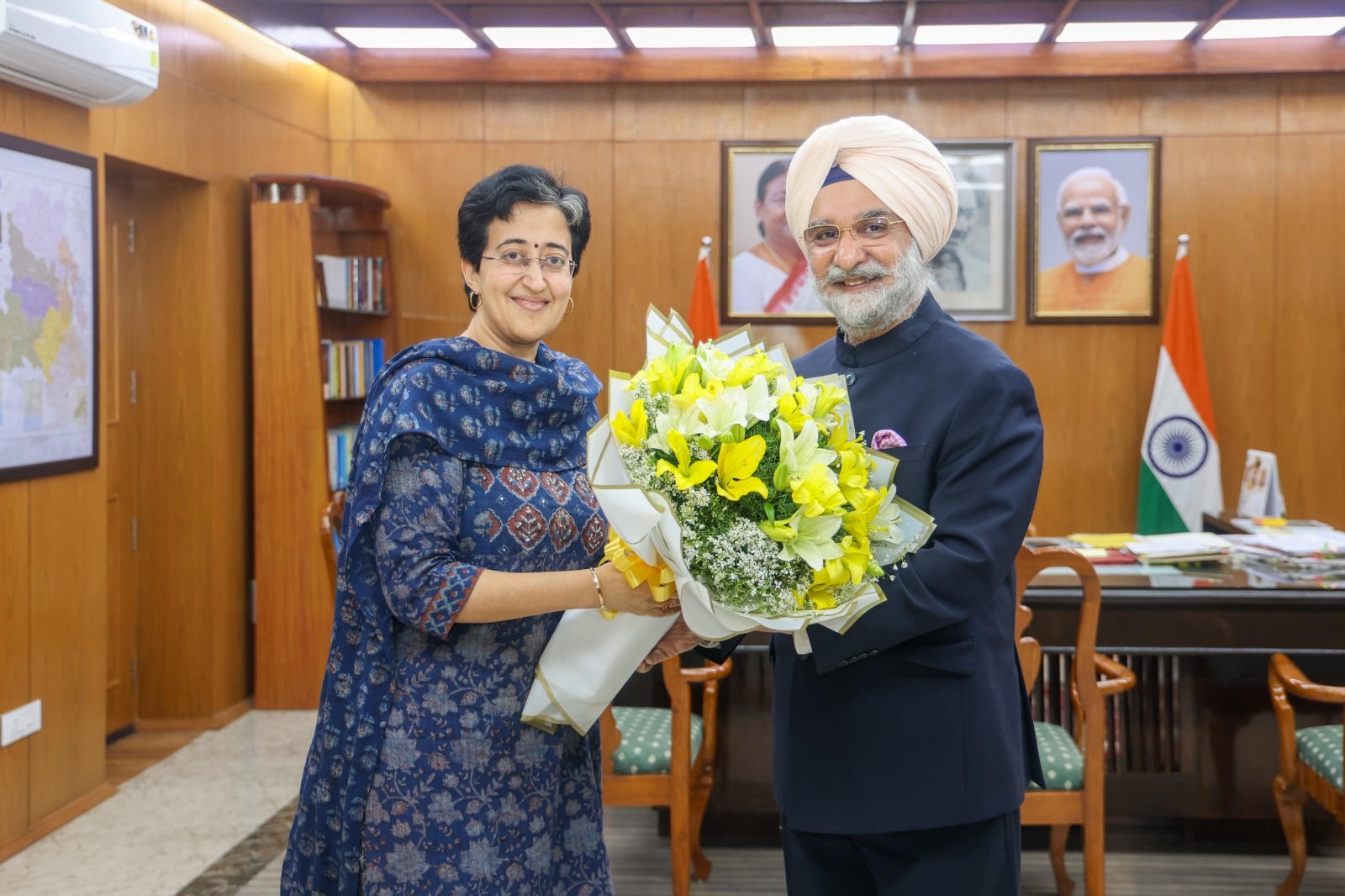 Hon’ble Lt. Governor met Hon’ble Leader of Opposition, in the Delhi Assembly, Ms Atishi.