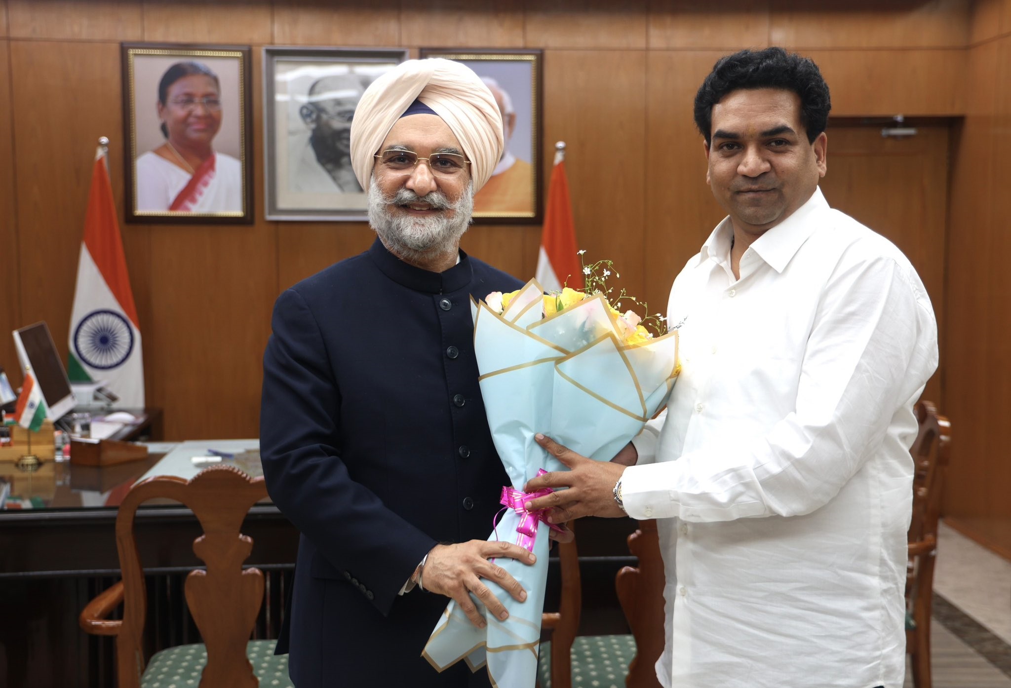 Hon’ble Lt. Governor met Shri Kapil Mishra, Hon’ble Minister, Govt. of NCT of Delhi.