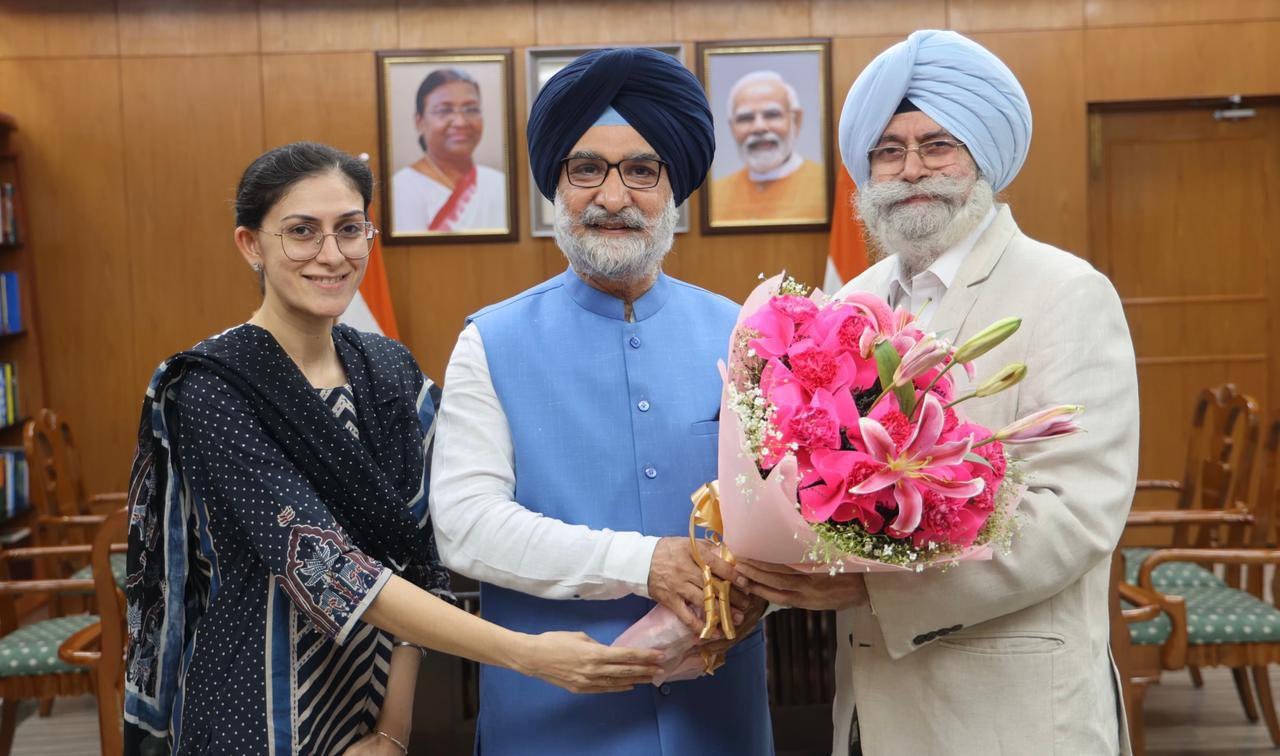 Hon'ble Lt. Governor met Senior Advocates, Sardar HS Phoolka and Prabhsahay Kaur.