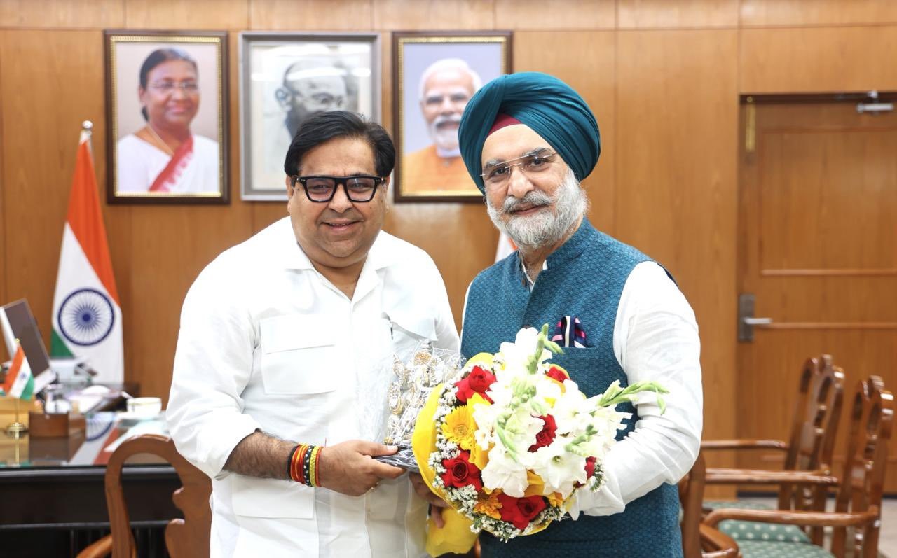 Hon'ble Lt. Governor met Shri Harish Khurana, MLA Moti Nagar.