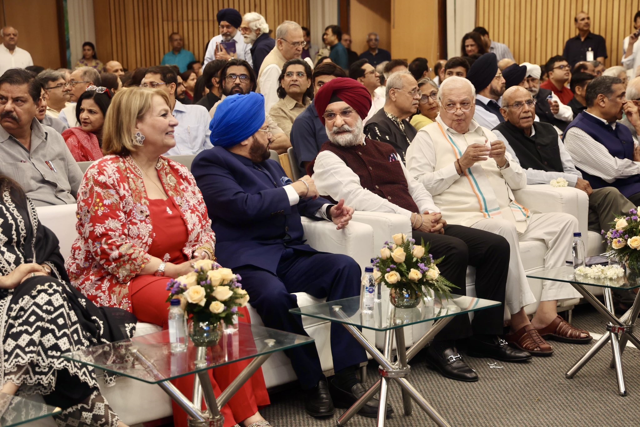 Hon’ble Lt. Governor unveiled the first copy of the English version of Kanwar Mohinder Singh Bedi’s autobiography “…