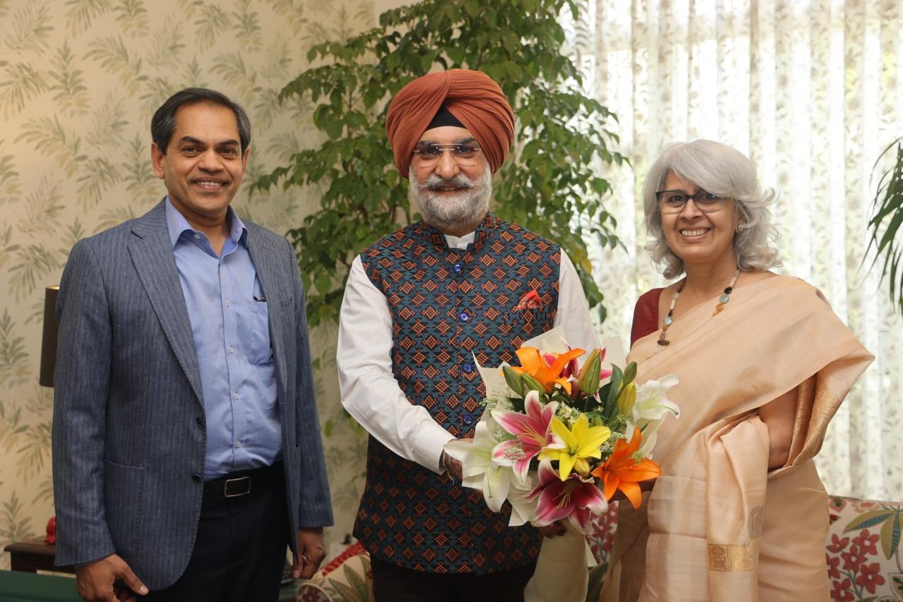 Amb. Sanjay and Vandana Sudhir called on Hon’ble Lt. Governor.