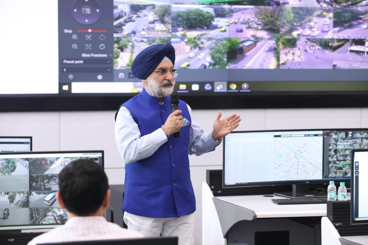 Hon’ble Lt. Governor visited the Integrated Command and Control Centre  at Palika Kendra, NDMC to review the Summer…