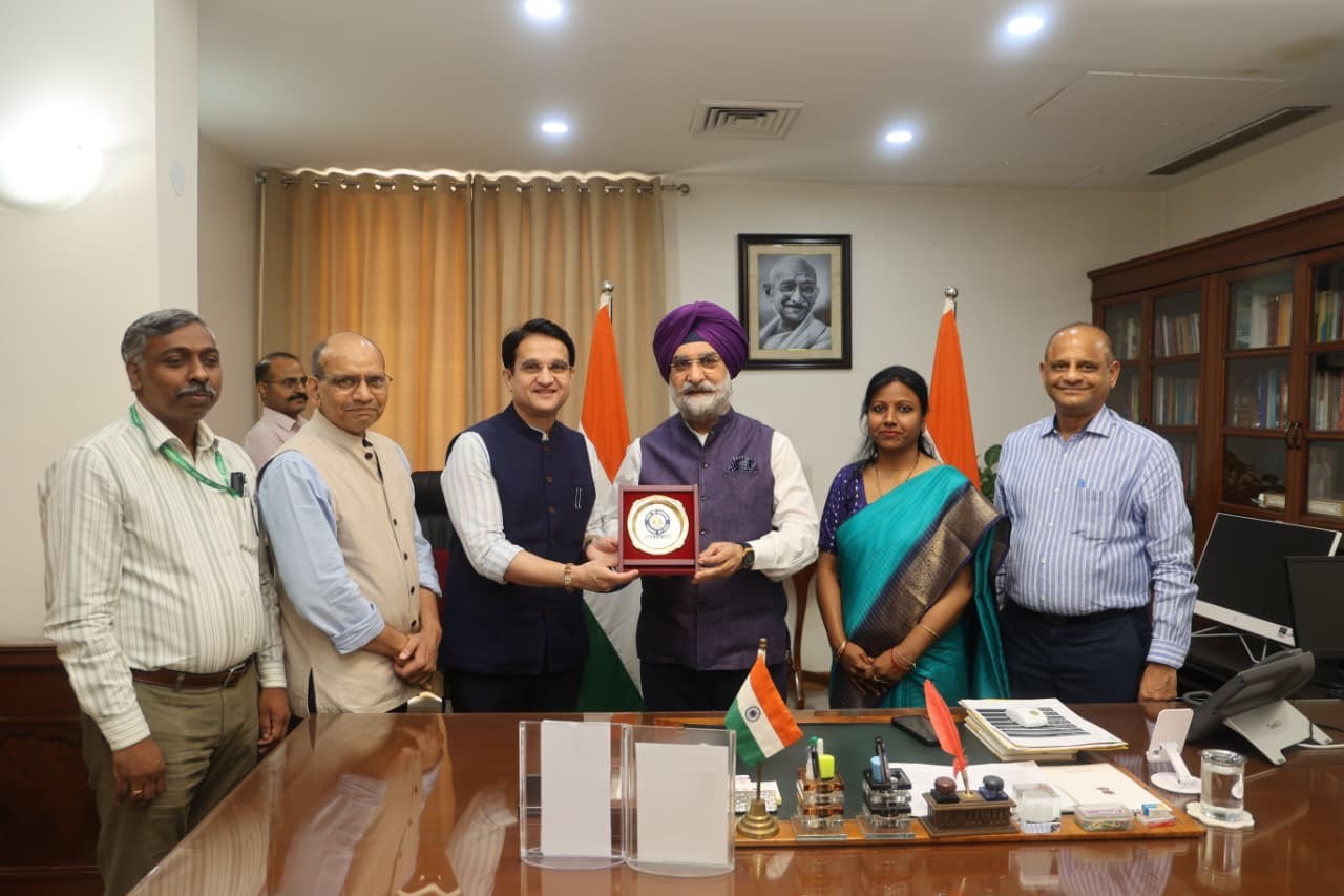 Hon’ble Lt. Governor completed self-enumeration as the Census 2027 drive officially begins across all Municipal…