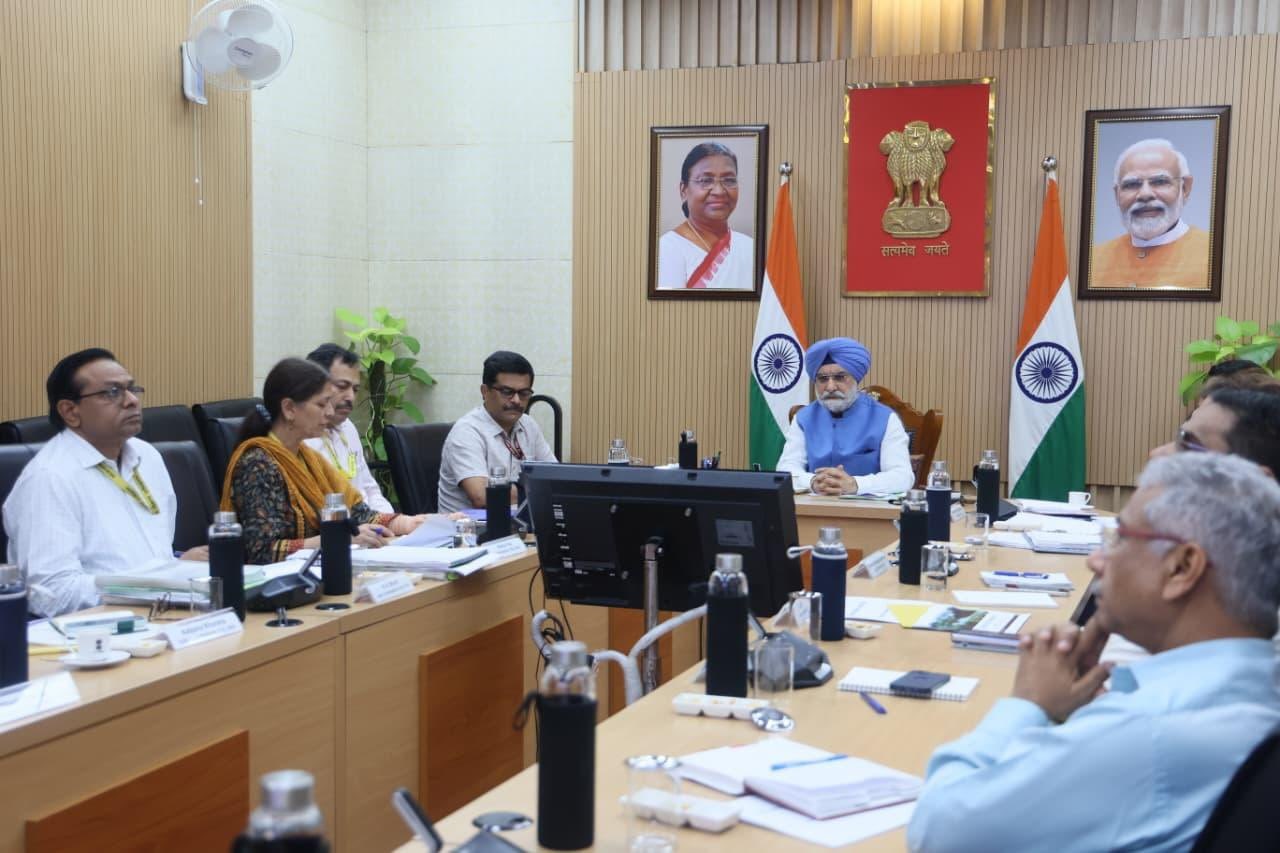 Hon’ble Lt. Governor chaired a meeting of Delhi Development Authority.