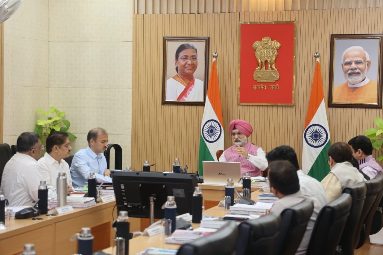 Hon’ble Lt. Governor chaired the 8th court meeting of the Delhi Technological University.