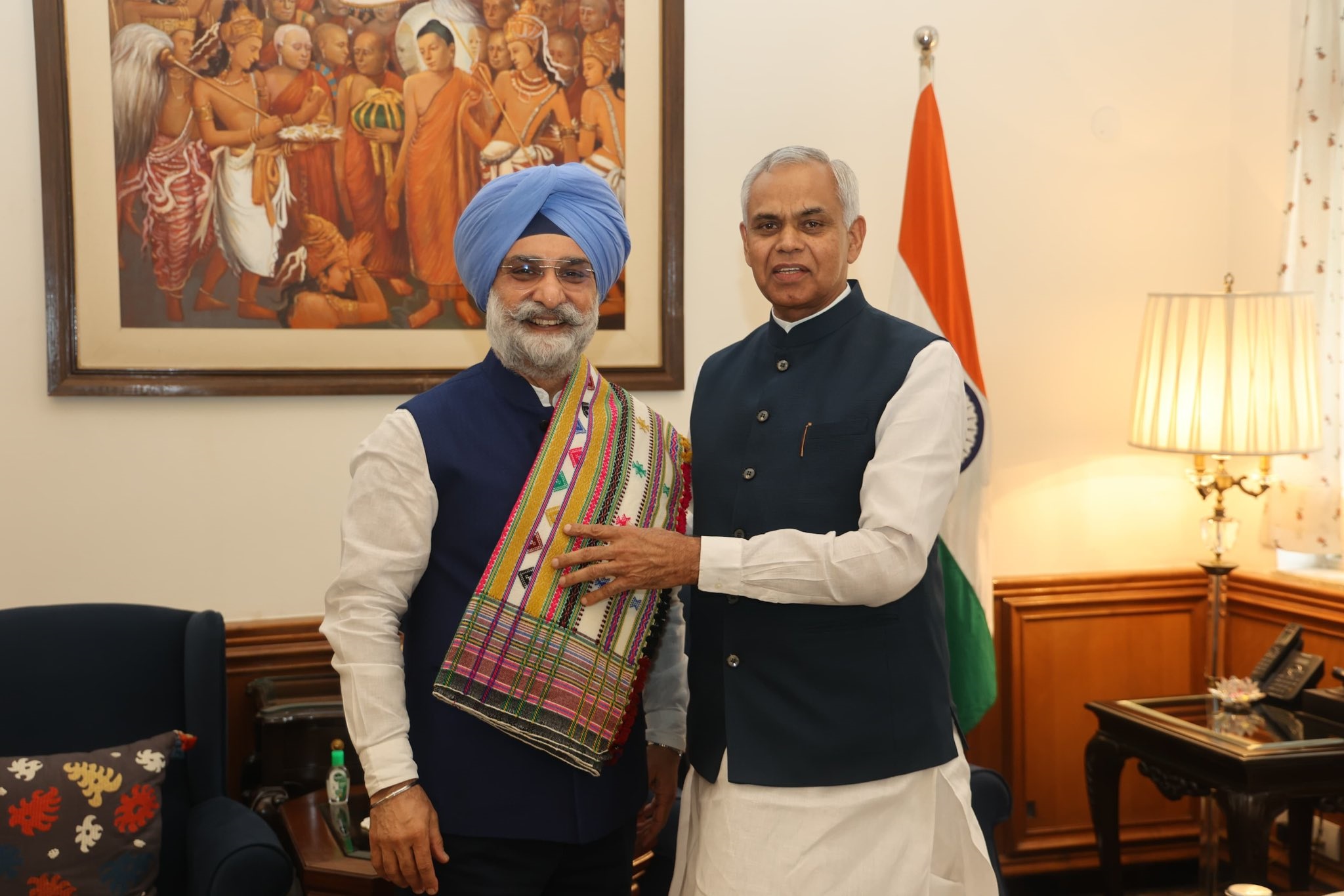 Hon’ble Lt. Governor met Hon’ble Governor of Gujarat, Shri Acharya Devvrat Ji.