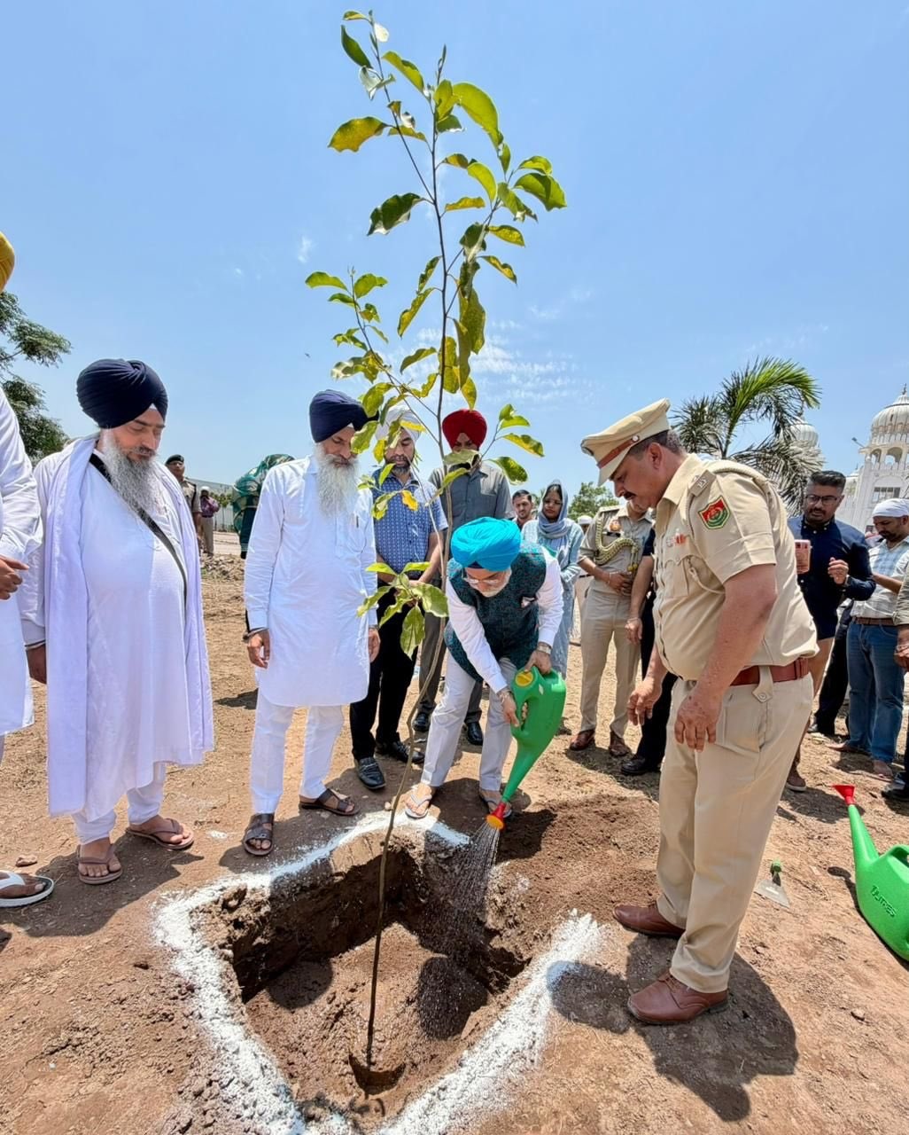 Hon’ble Lt. Governor on World Environment Day, planted a tree at the sacred Gurdwara Patalpuri Sahib in loving memory…