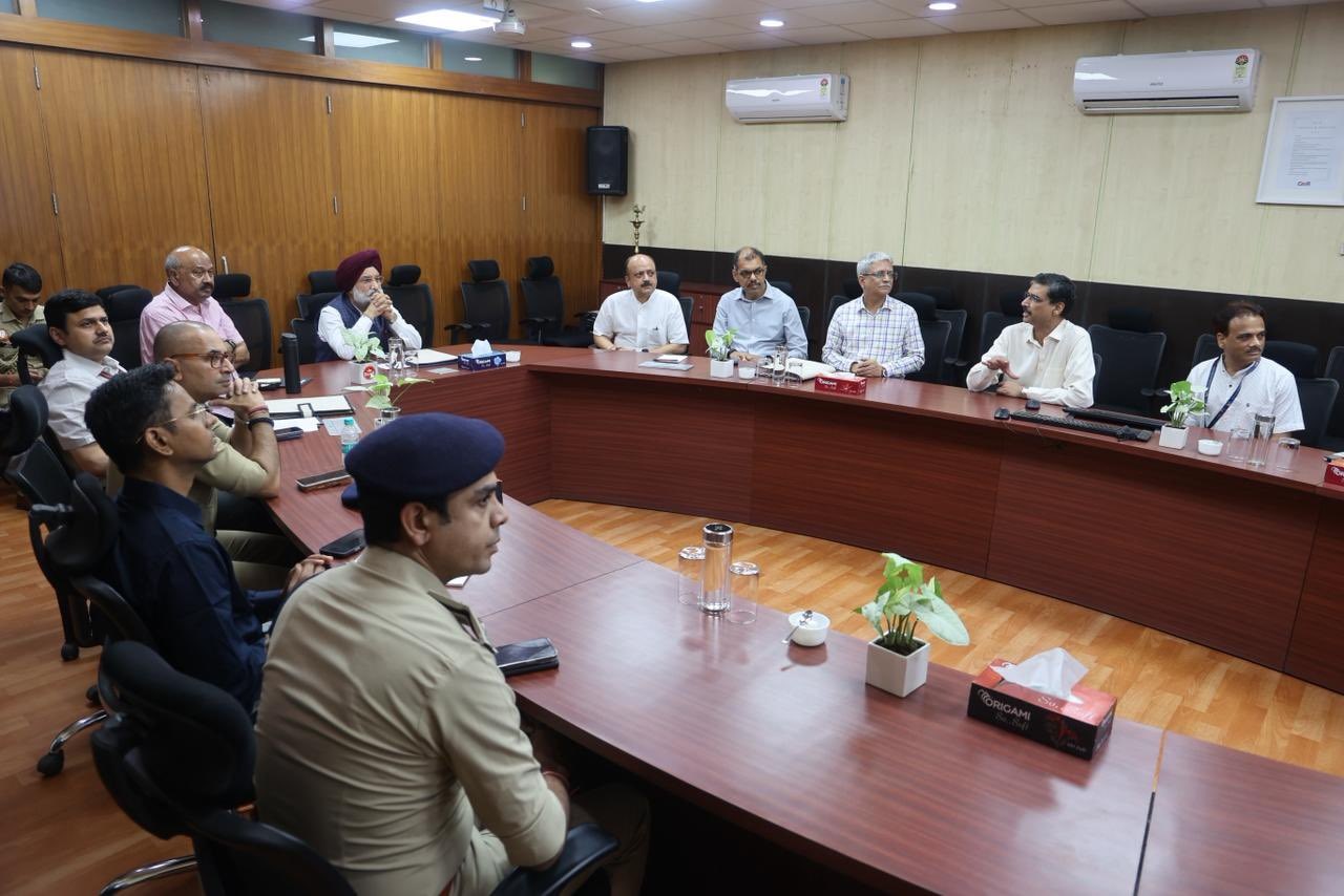 Hon’ble Lt. Governor visited GMR Varalakshmi Centre for Empowerment & Livelihoods near Delhi Airport.