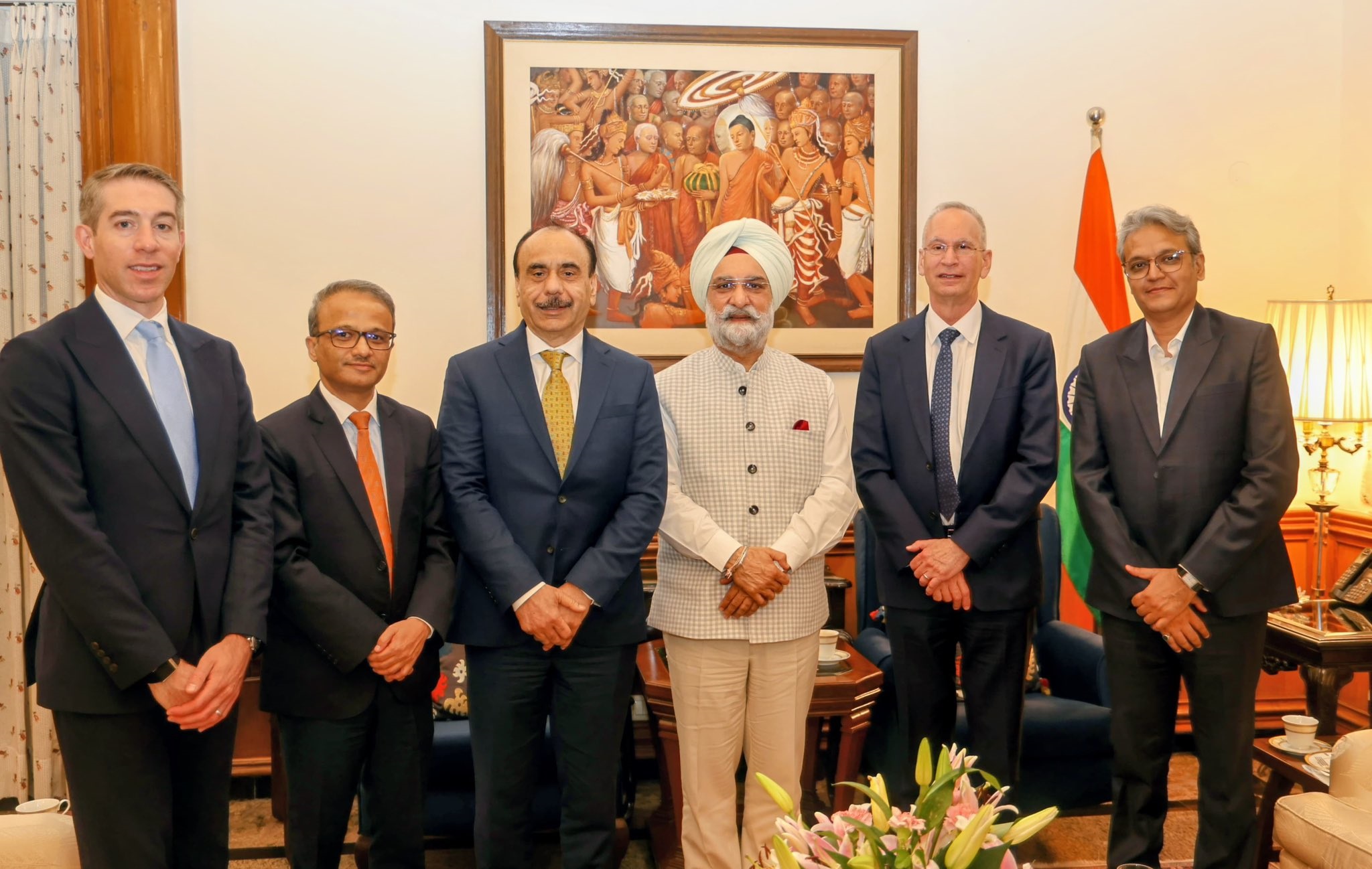 A high-level delegation from the prestigious Mount Sinai Hospital called on Hon’ble Lt. Governor.