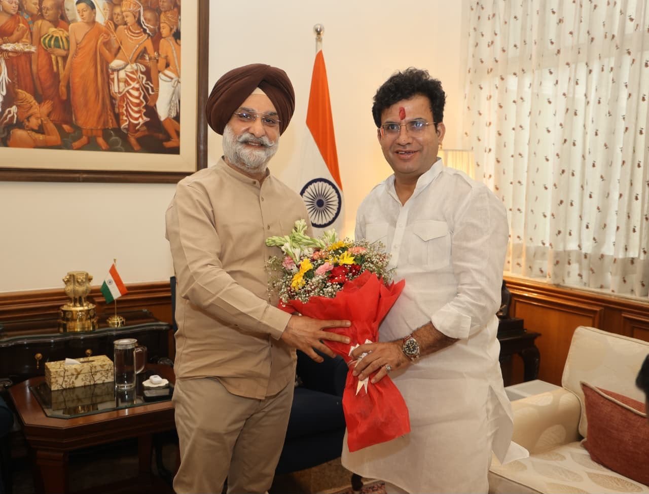 Shri Ravinder Singh Negi, MLA, called on Hon’ble Lt. Governor.