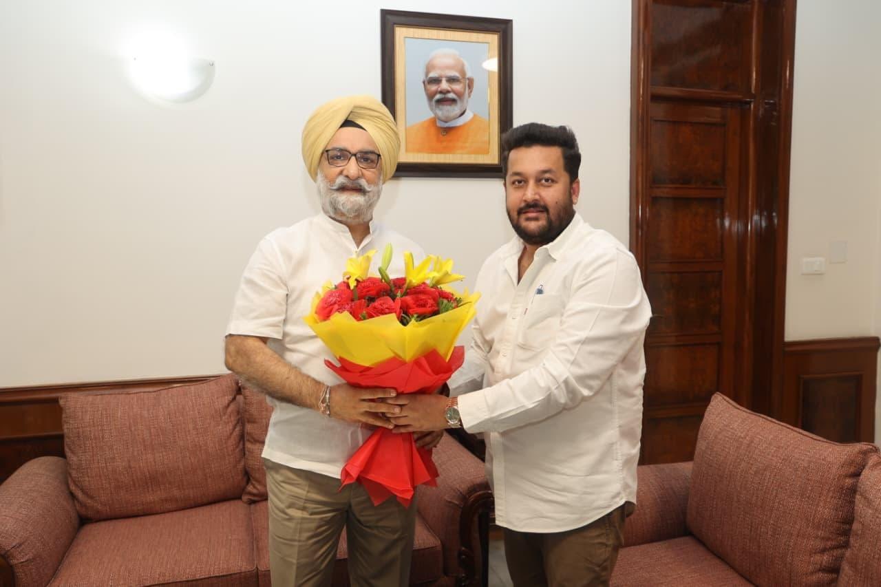 Shri Umang Bajaj, MLA, called on Hon’ble Lt. Governor.