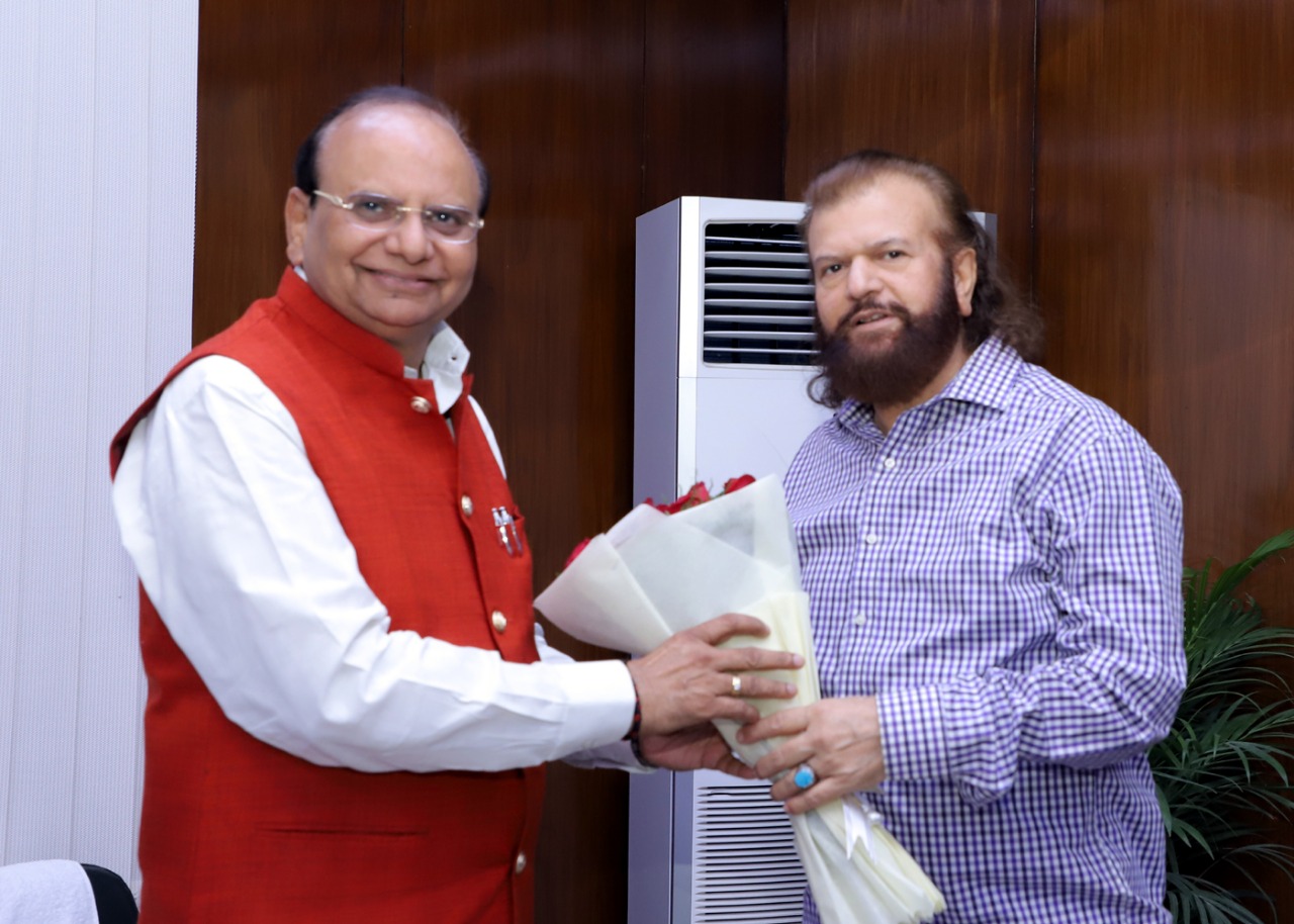 Hon'ble MP Shri Hans Raj Hans Ji called on the Hon'ble Lt. Governor at Raj Niwas