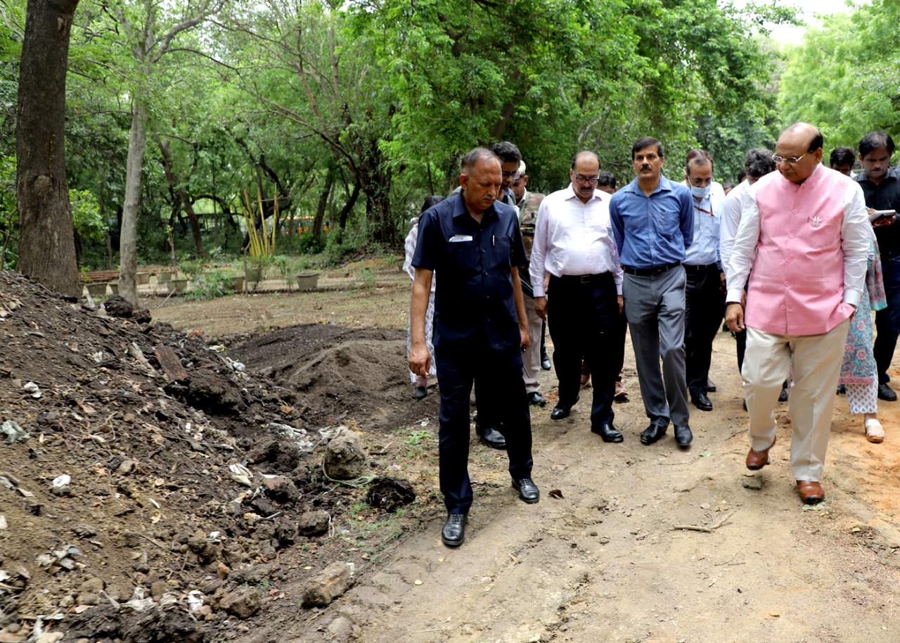 Hon'ble Lt. Governor visited the historic 400 year old Roshanara Bagh under MCD in North Delhi