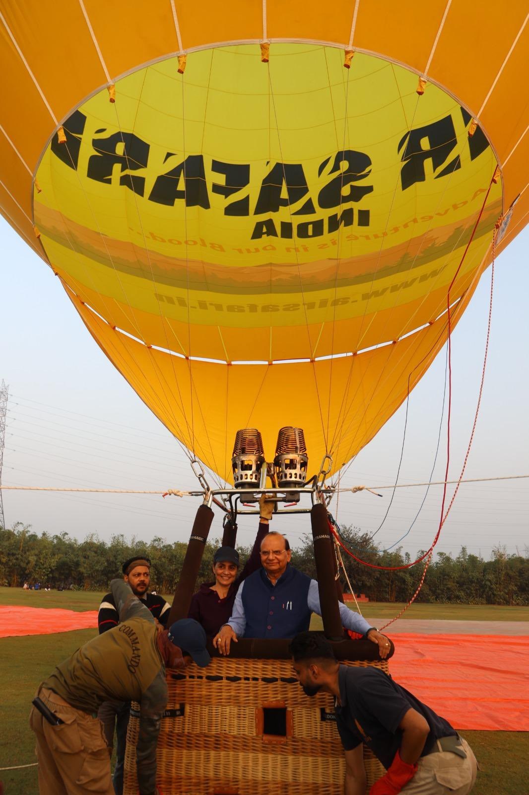 First trial of a tethered hot air balloon ride was conducted in the presence of Hon’ble Lt. Governor at DDA’s Baansera.