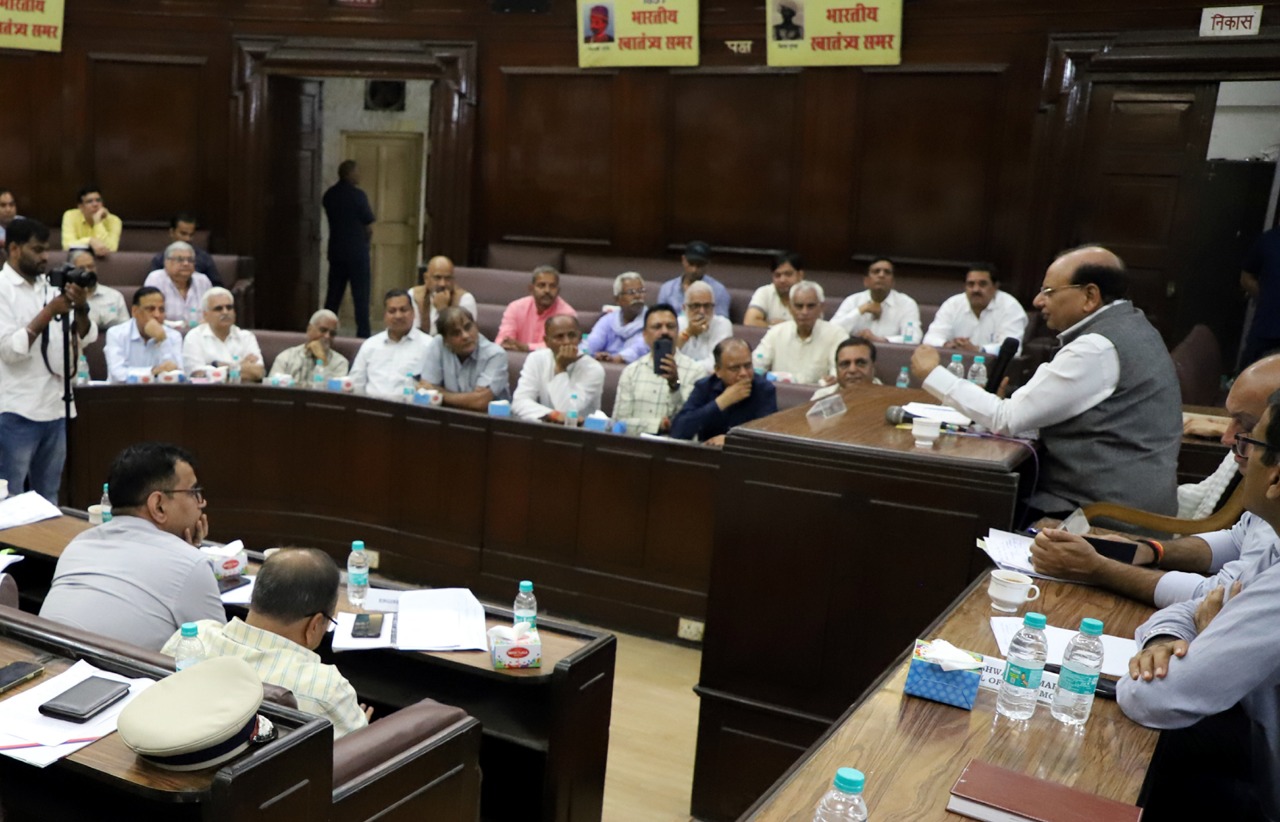 Hon’ble Lt. Governor visited Chandni Chowk and interacted with local trader bodies, labourers and RWAs.