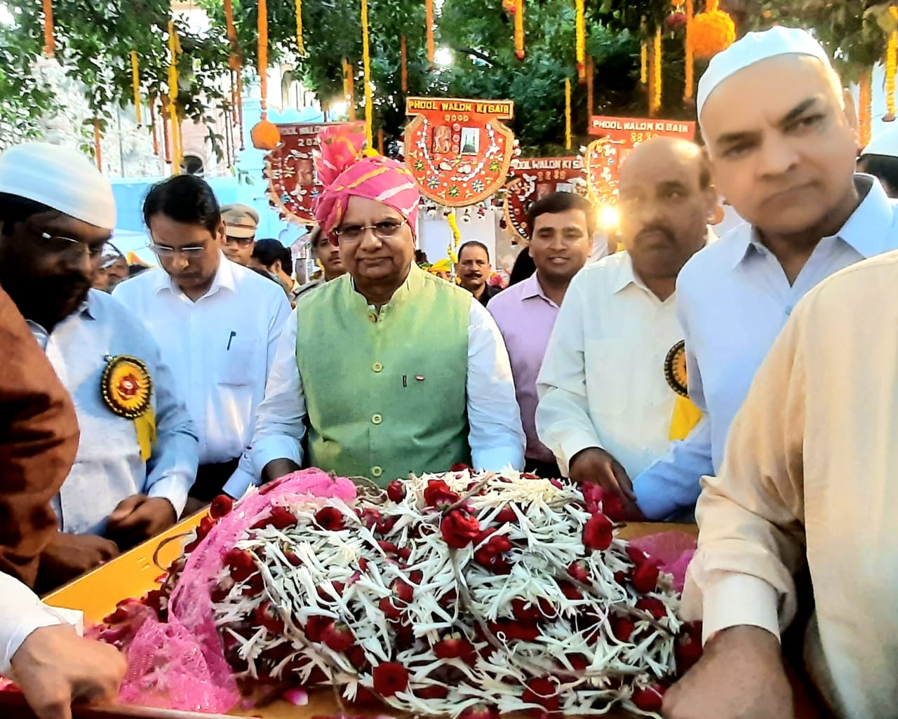 Hon’ble Lt. Governor presented floral chadar at the Dargah of Khawaja Qutubuddin Bakhtiar Kaaki on the occasion of ‘…