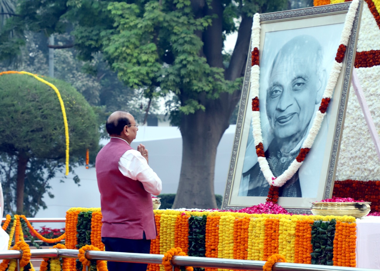 Hon’ble Lt. Governor paid floral tribute to revered Sardar Patel on the occasion of Rashtriya Ekta Diwas at Sardar…