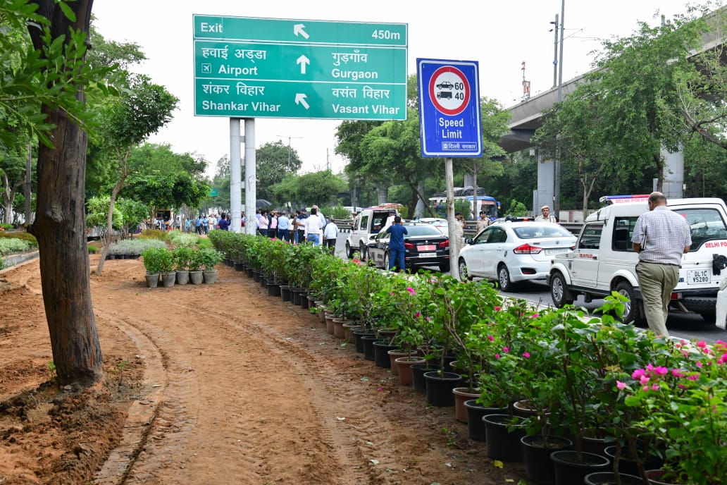 Hon'ble Lt. Governor launched the aesthetic upgradation of road leading from Dhaula Kuan to IGI Airport