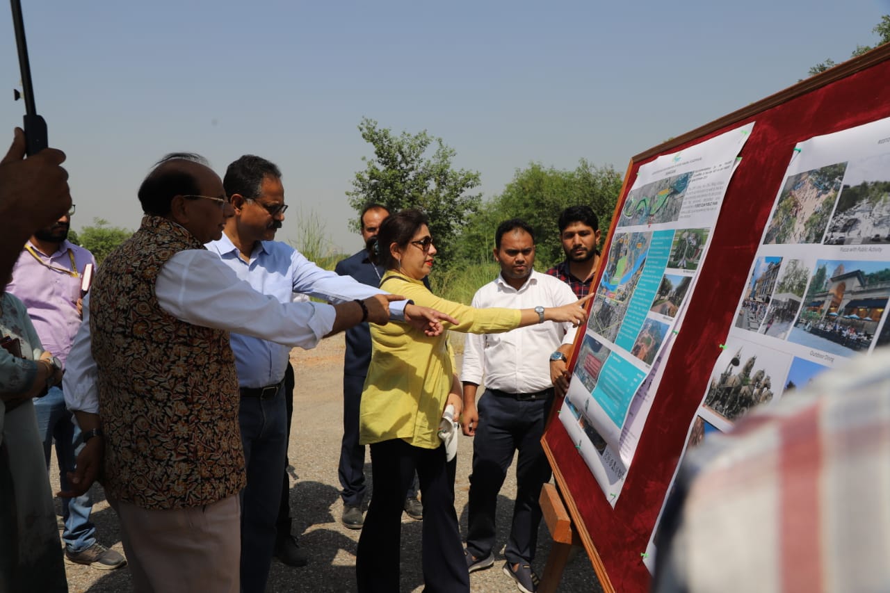माननीय उपराज्यपाल ने हाल ही में आई बाढ़ से प्रभावित होने के बाद, यमुना बाढ़ के मैदानों पर विभिन्न परियोजनाओं पर बहाली…
