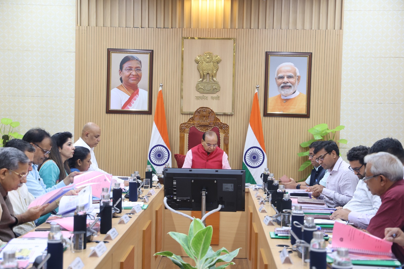 माननीय उपराज्यपाल ने इंदिरा गांधी  दिल्ली टेकनिकल यूनिवर्सिटी फॉर वीमेन की 05वीं कोर्ट बैठक की अध्यक्षता की।