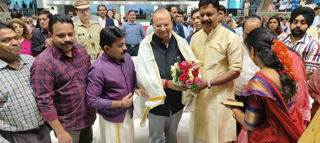 माननीय उपराज्यपाल ने तालकटोरा स्टेडियम में 8 राज्यों और 5 केंद्र शासित प्रदेशों का स्थापना दिवस मनाया। 