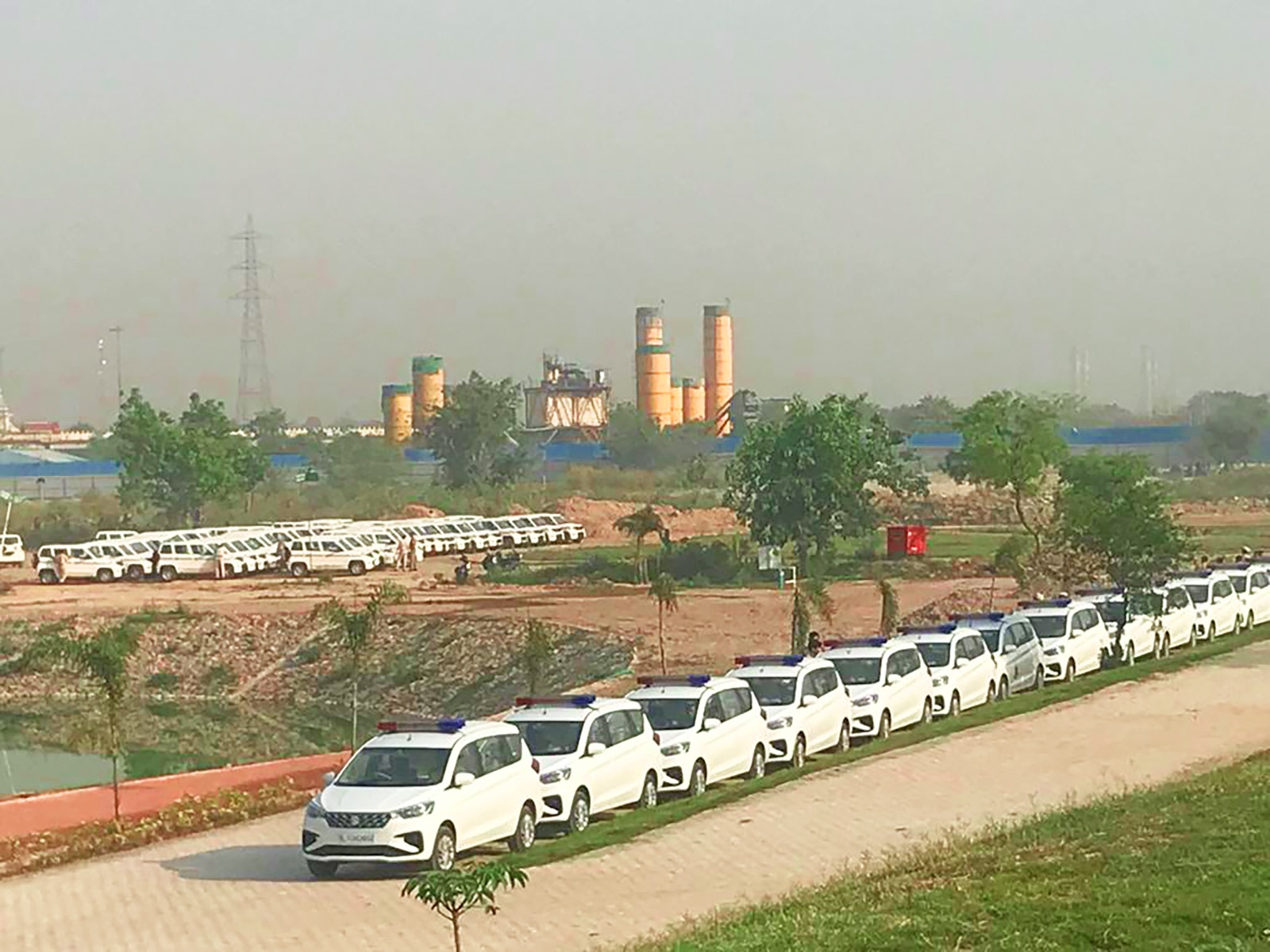 Hon’ble Lt. Governor flagged off 250 newly procured vehicles of Delhi Police from Baansera on the Yamuna bank.