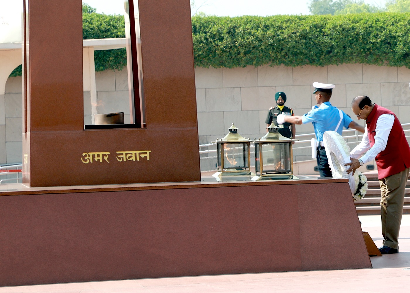 Hon’ble Lt. Governor paid homage to the most exalted sons and daughters of Mother India at National War Memorial, India…